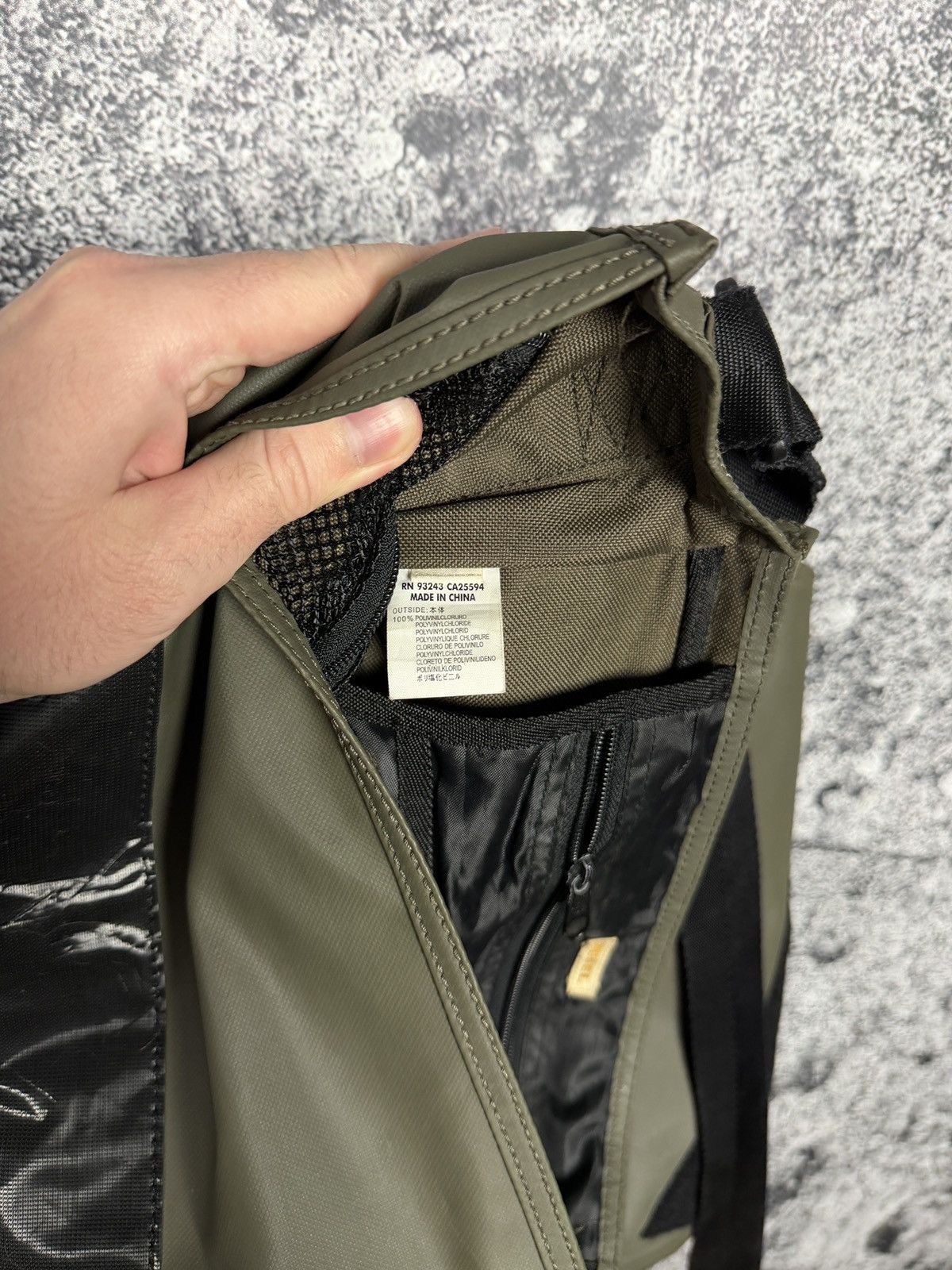 Diesel Vintage Diesel Messenger Bag Crossbody Y2K Streetwear Size ONE SIZE - 14 Thumbnail