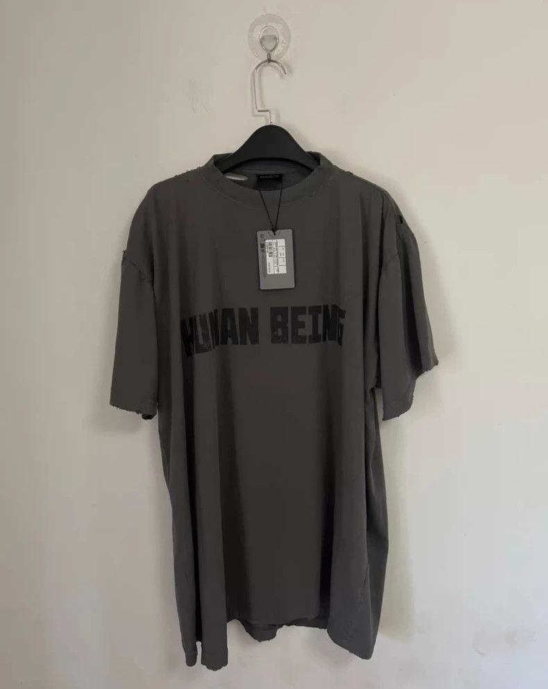 Balenciaga Balenciaga Dark Gray Washed Hole Short Sleeve T-Shirt Size US S / EU 44-46 / 1 - 1 Thumbnail