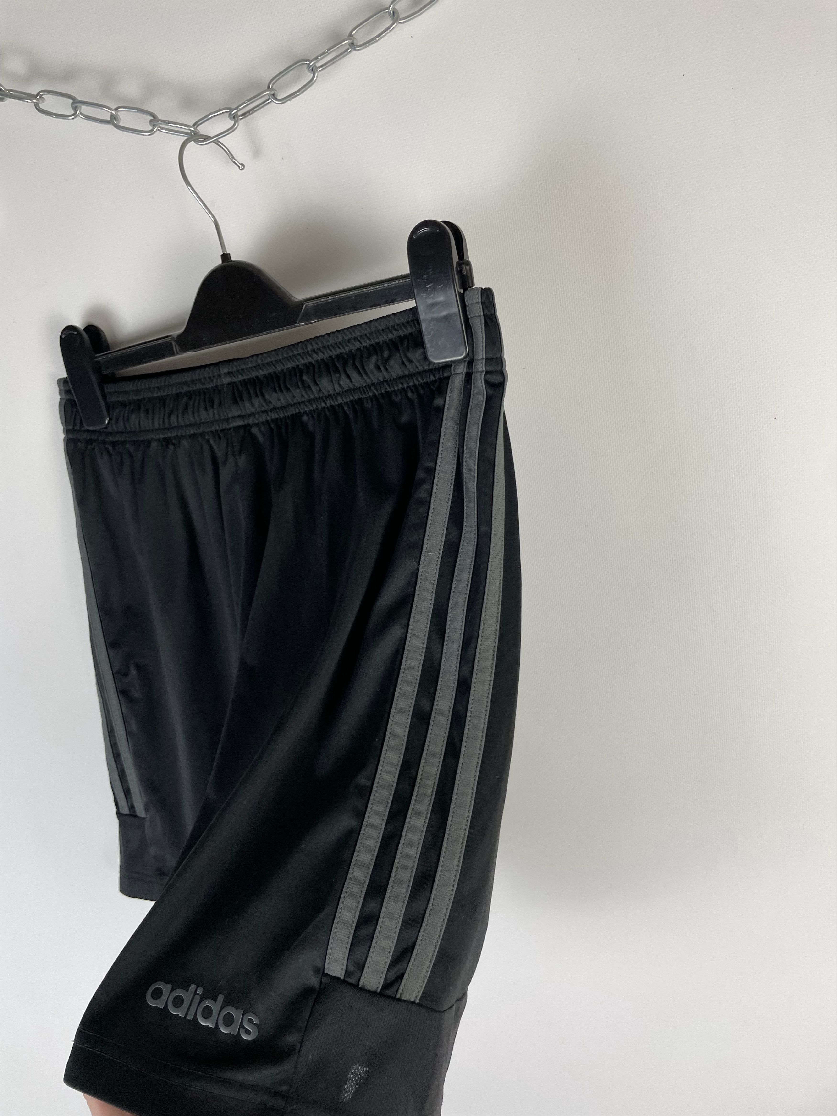 Adidas Vintage Adidas Shorts Y2k Size US 32 / EU 48 - 4 Thumbnail