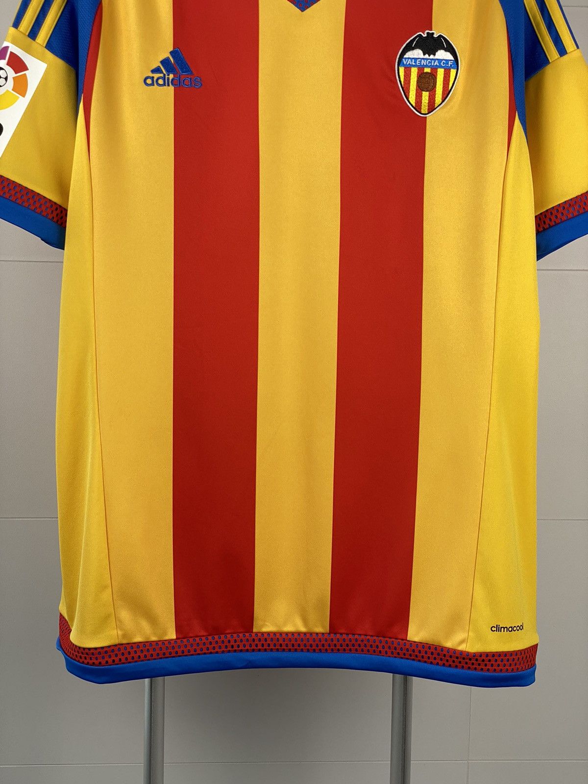 Adidas Valencia jersey 2015 / 16 away t-shirt football soccer Size US L / EU 52-54 / 3 - 4 Thumbnail