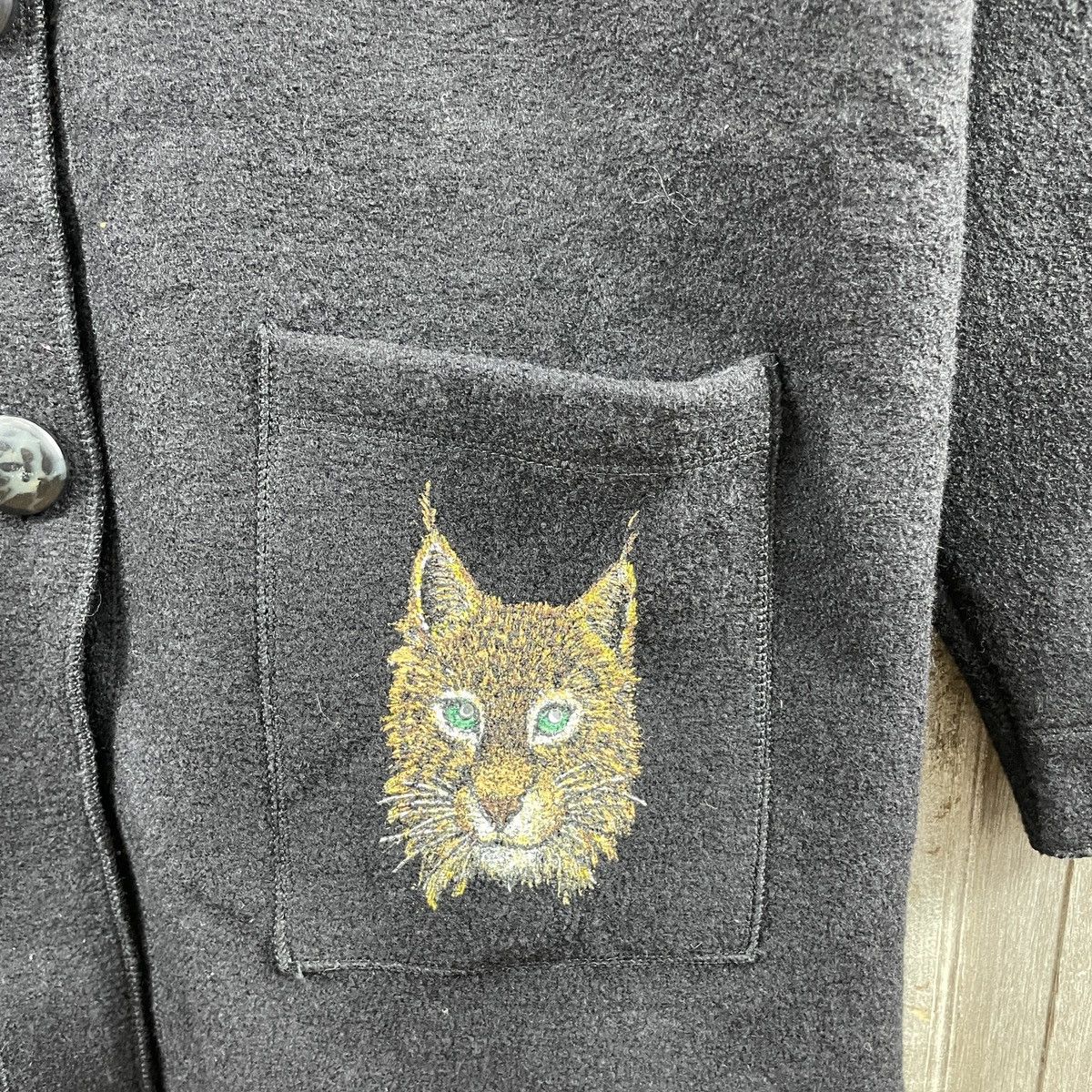 Japanese Brand × Vintage Vintage Vernal Tiger Printed Logo Wool Coat Size US M / EU 48-50 / 2 - 4 Thumbnail