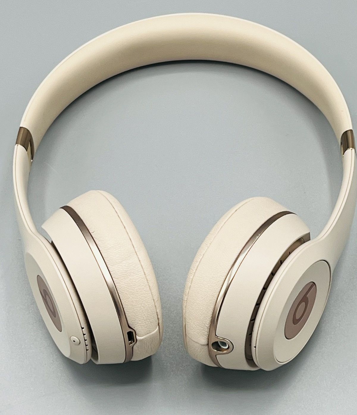 Beats By Dre Beats Solo 3 matte gold wireless headphones Size ONE SIZE - 1 Thumbnail