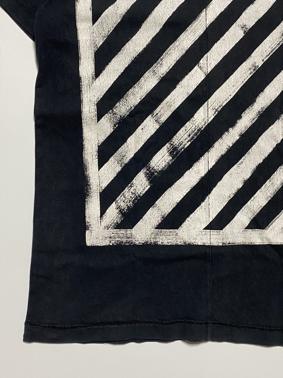 Off-White Off-White Brushed Arrow T-Shirt Size US M / EU 48-50 / 2 - 4 Thumbnail