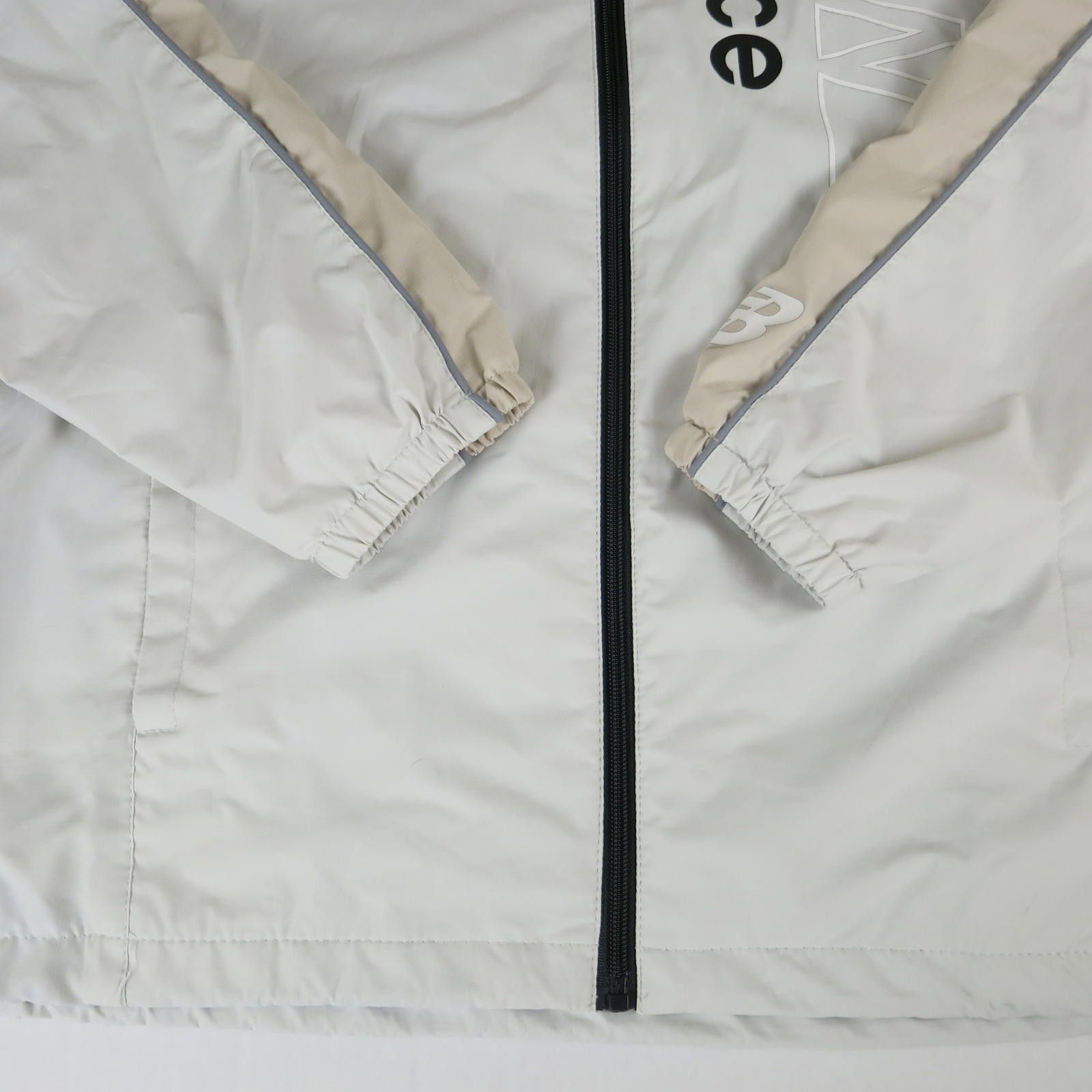 New Balance Mens Medium New Balance White Hooded Windbreaker Jacket Size US M / EU 48-50 / 2 - 3 Thumbnail