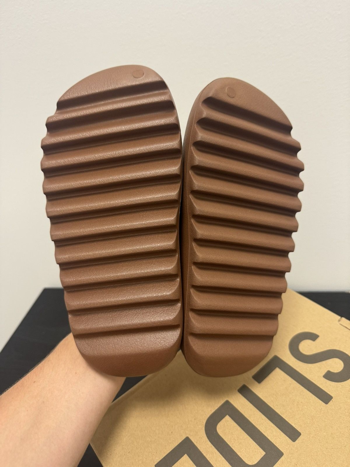 Yeezy Yeezy slide flax Size US 9 / EU 42 - 5 Thumbnail