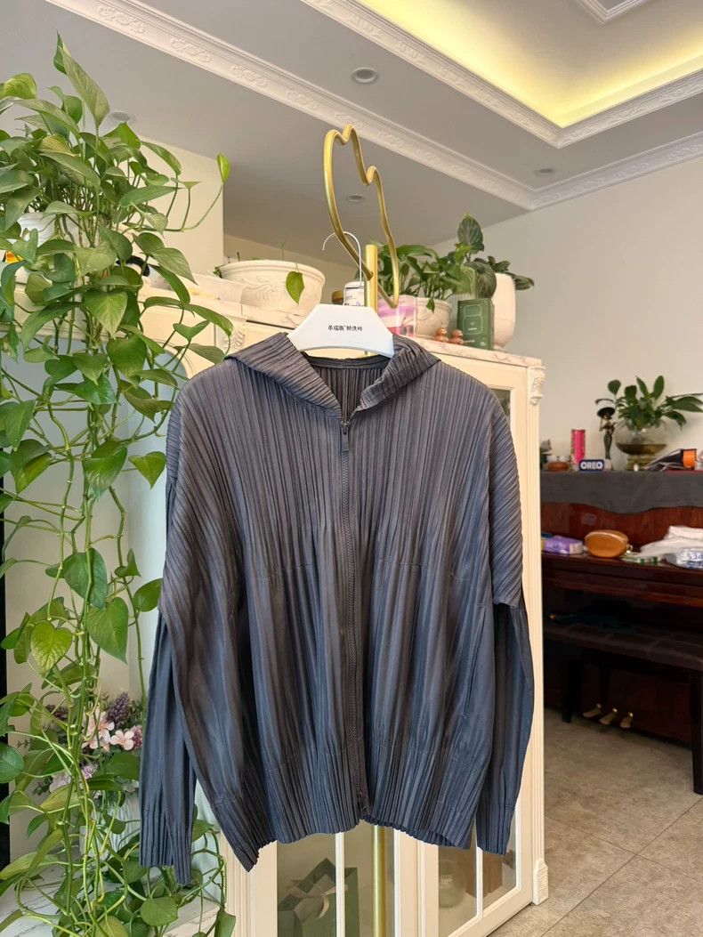 Issey Miyake Issey Miyake PP Gray Pleated Cardigan - dmc Size US M / EU 48-50 / 2 - 1 Thumbnail