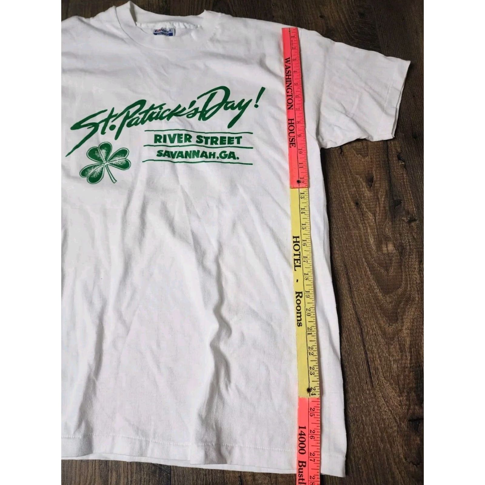 Hanes VINTAGE Hanes L Mens Graphic Print Short Sleeve T Shirt Savannah GA Dockside Seafood White Size US L / EU 52-54 / 3 - 3 Thumbnail