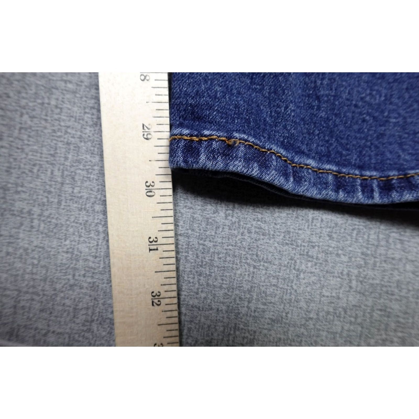 Levi's Levi's 505 Jeans Mens 38x30 Denim Blue Dark Wash 5-Pocket Relaxed Straight Zipper Belt Loops Cotton Blend Jeans Mens Regular Size US 38 / EU 54 - 6 Thumbnail