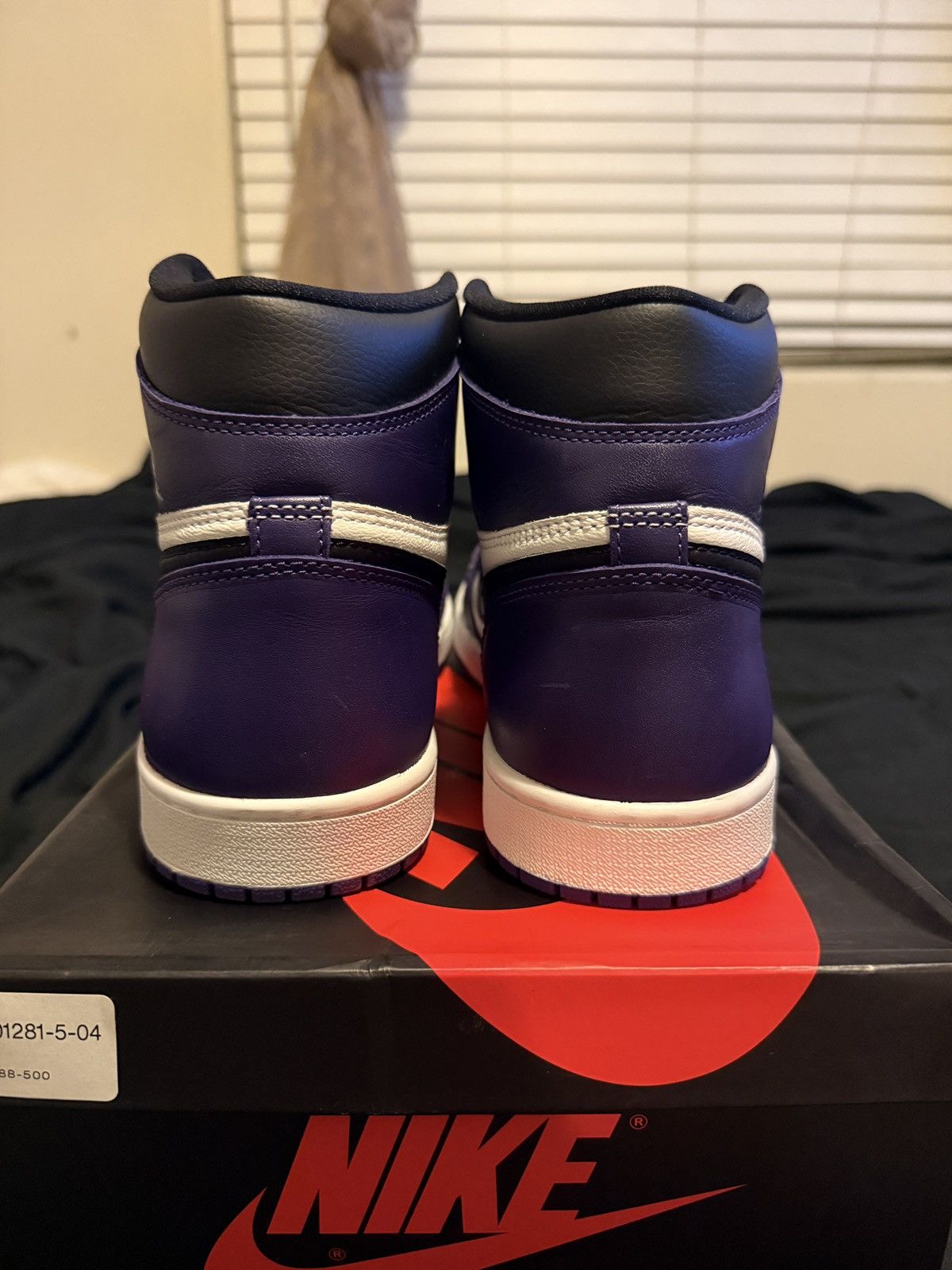 Jordan Brand 2020 Air Jordan 1 Retro High OG 'Court Purple 2.0 Size 11.5 Size US 11.5 / EU 44-45 - 3 Thumbnail