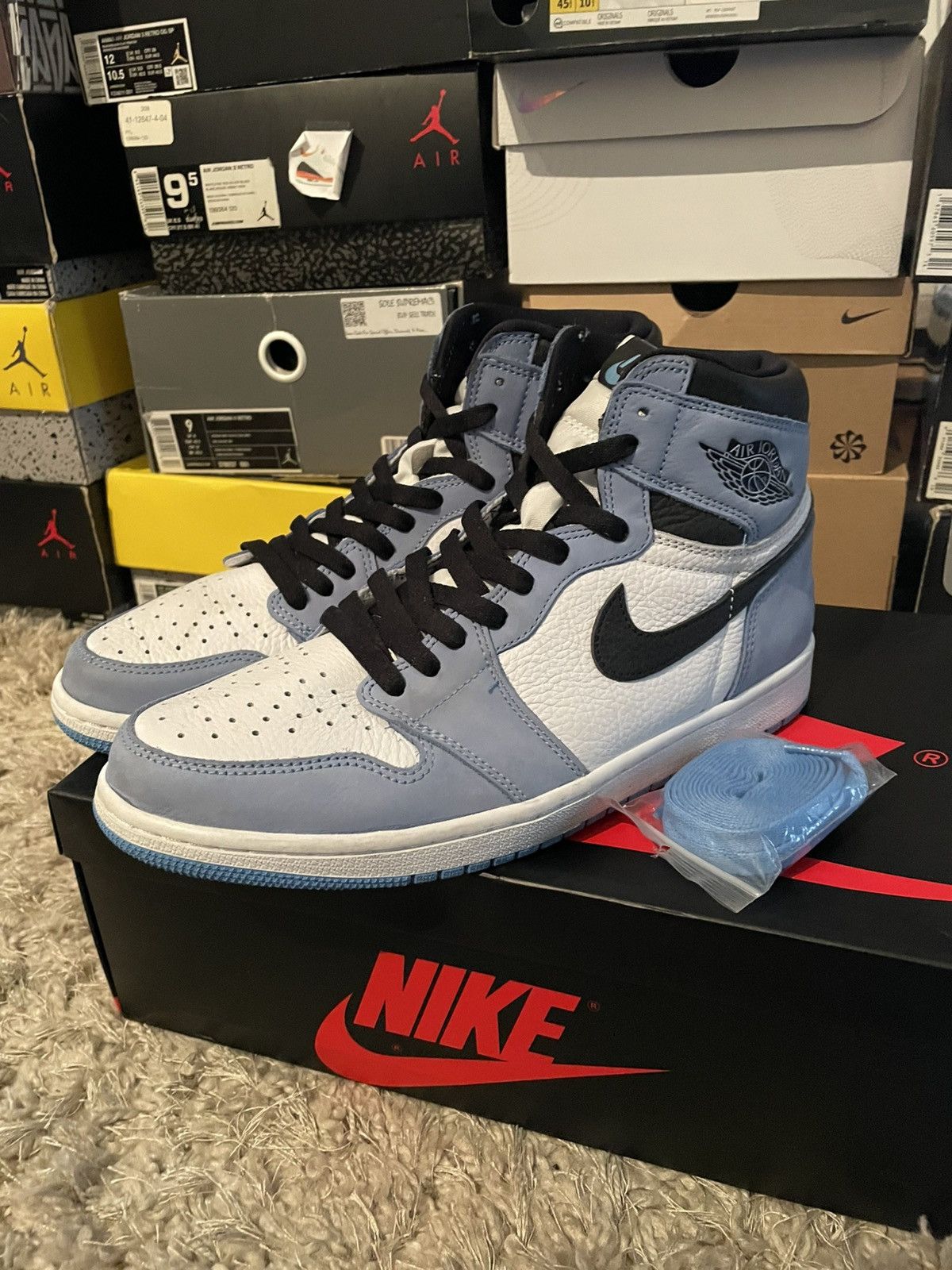 Jordan Brand Jordan 1 University Blue Size US 10.5 / EU 43-44 - 1 Thumbnail