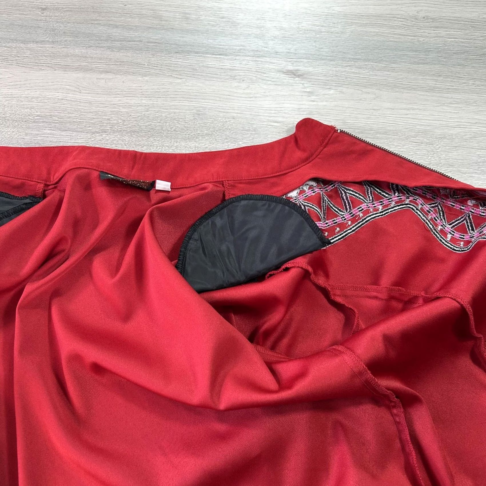 Bob Mackie VINTAGE Bob Mackie Jacket Womens Large Red Embroidered Zip Front Wearable Art Boho Chic Size L / US 10 / IT 46 - 4 Thumbnail