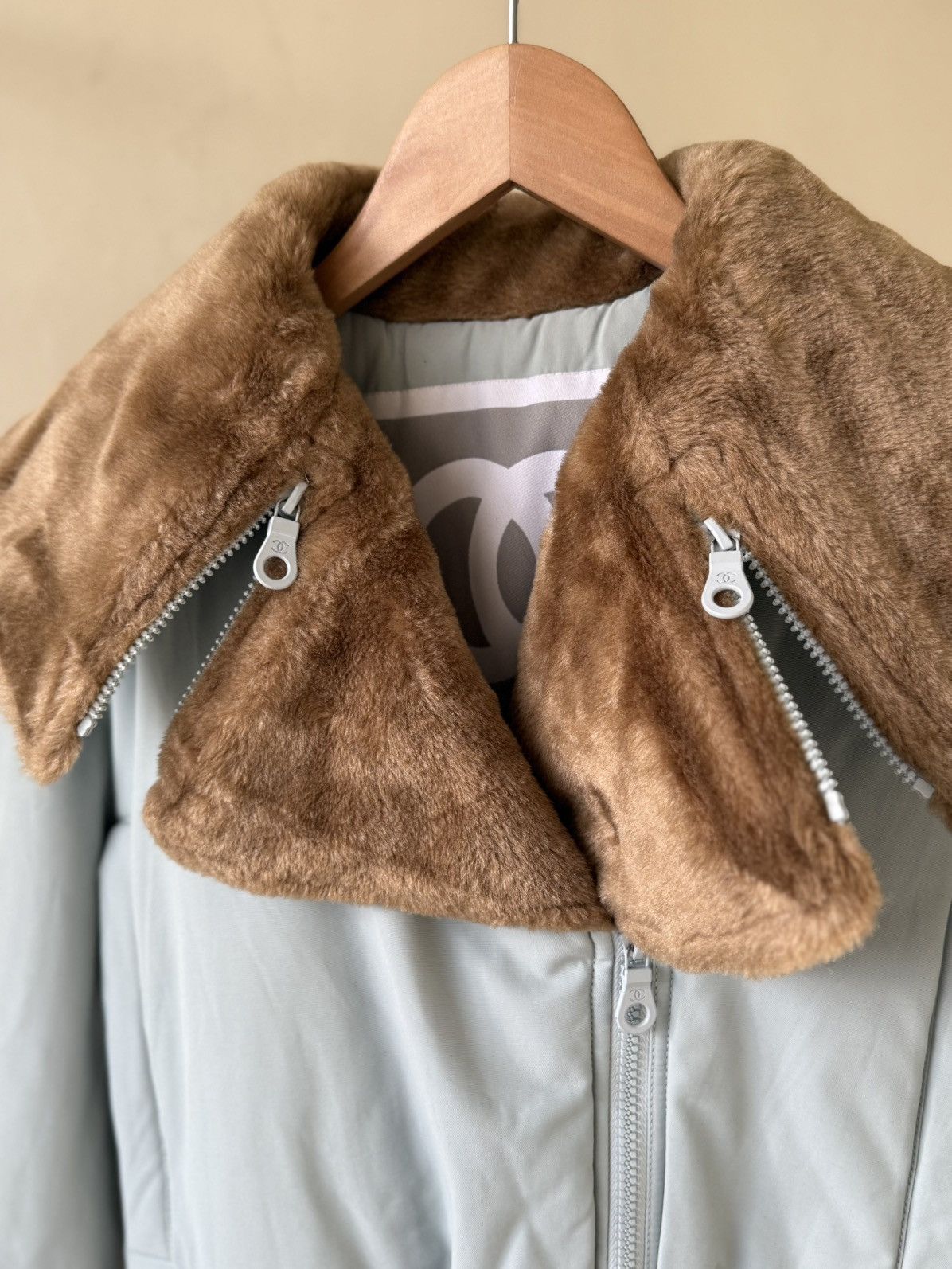 Chanel CHANEL SPORTS FALL 2001 BLUE CC LOGO FUR BOMBER JACKET Size XS / US 0-2 / IT 36-38 - 6 Thumbnail