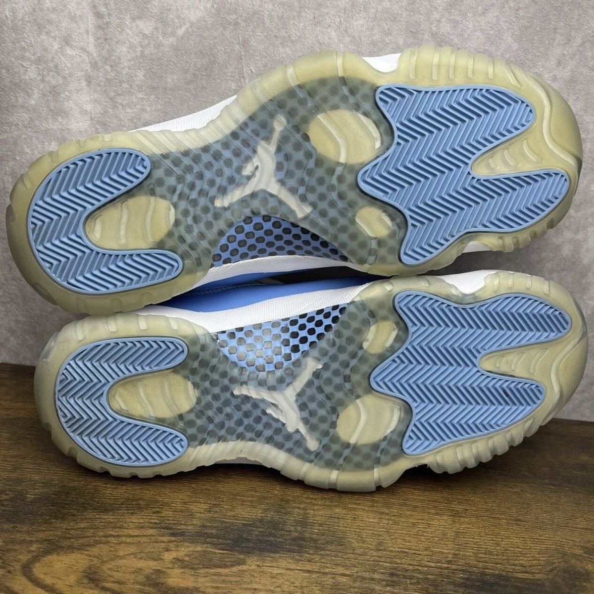 Jordan Brand Jordan 11 Retro Low University Blue 2017 528895-106 UNC Rare Size US 10 / EU 43 - 8 Thumbnail