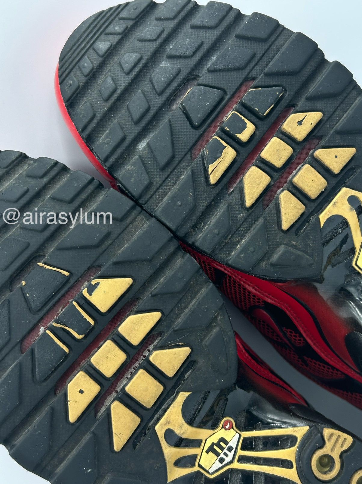 Nike 👹2015 Nike Air Max Plus Tuned Air Tn ”Diablo Red / Loves” Size US 10.5 / EU 43-44 - 11 Thumbnail