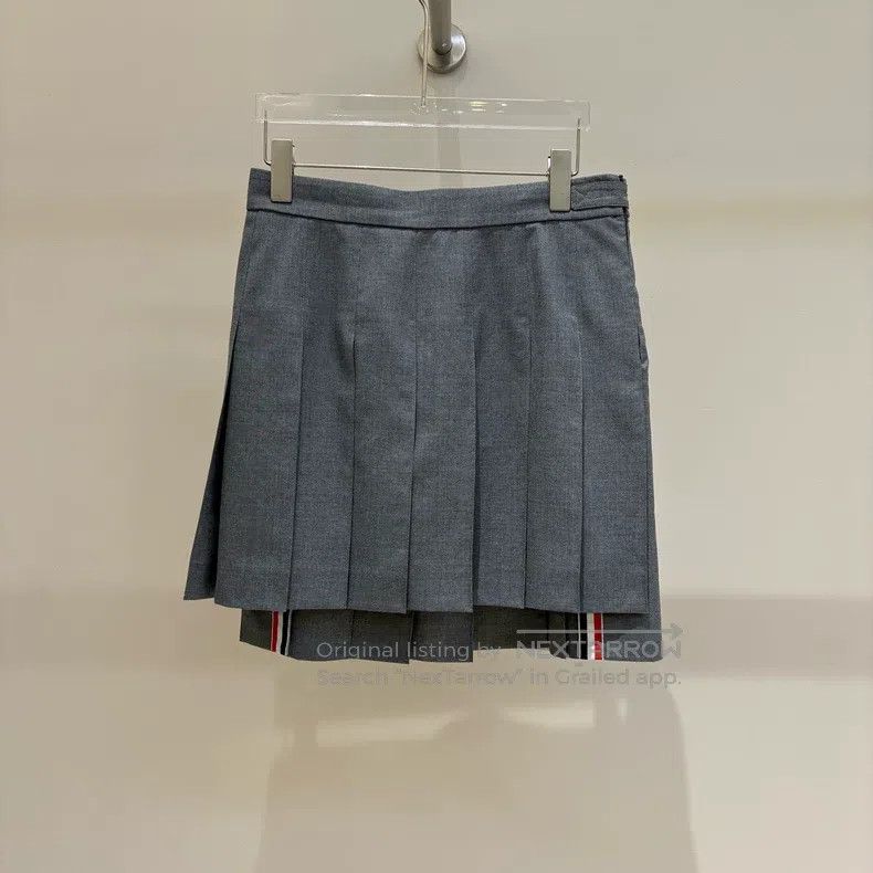Thom Browne Thom Browne Classic Pleated Skirt - Medium Gray Size 24" / US 00 / IT 34 - 1 Thumbnail
