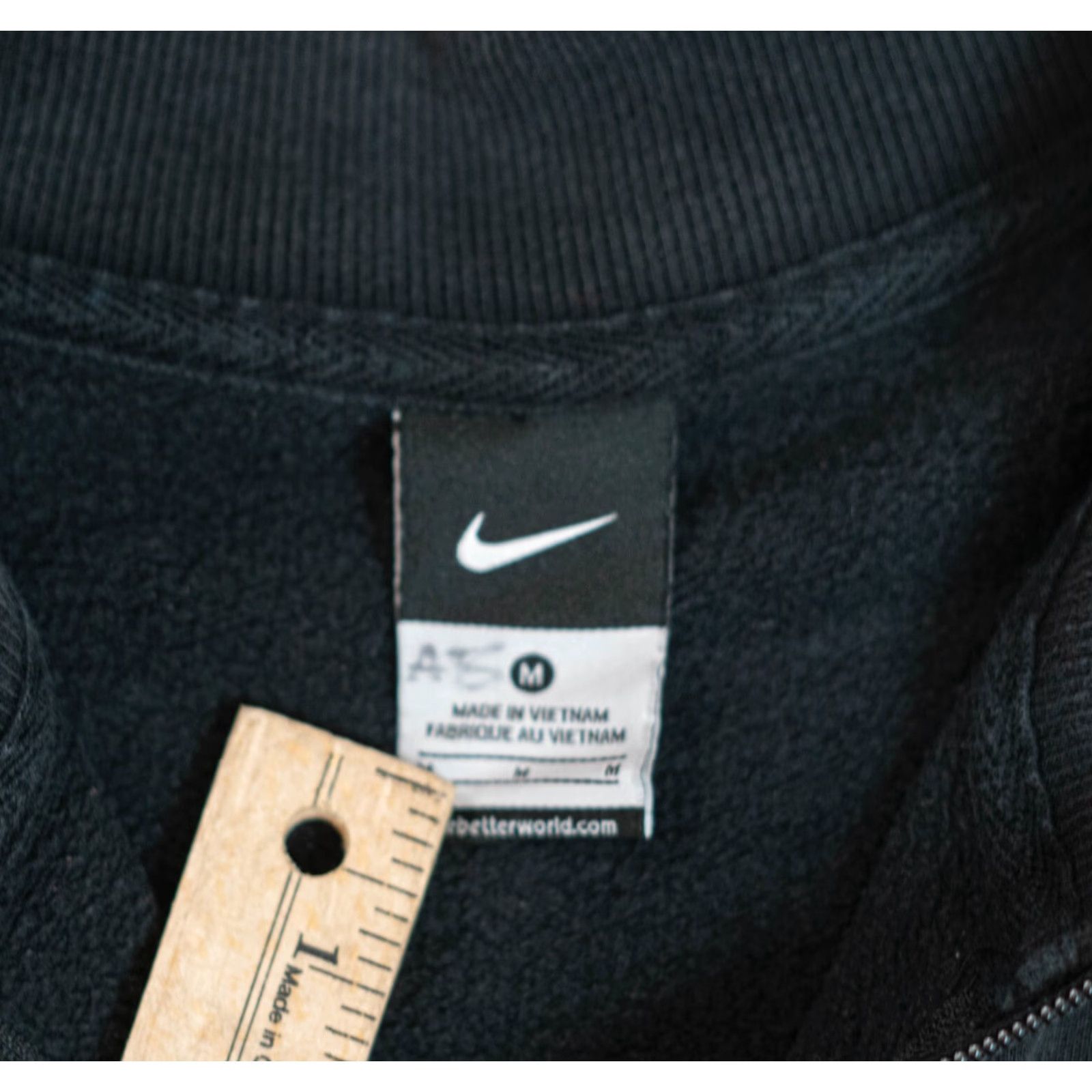 Nike VINTAGE NIKE Furman University Sweatshirt 1/4 Zip Men M Black NCAA Basketball pullover Size US M / EU 48-50 / 2 - 3 Thumbnail