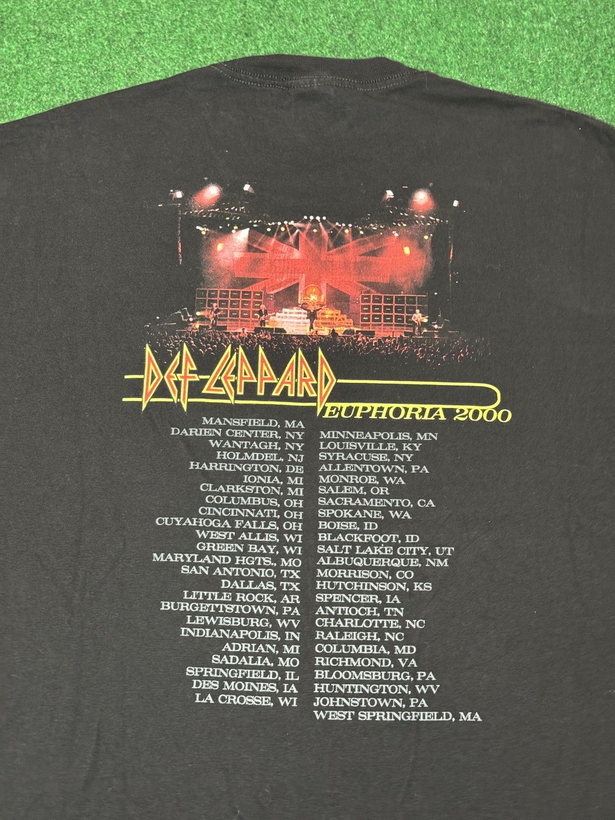 Band Tees Vintage 90s Def Leppard Euphoria Concert Band XL T Shirt Size US XL / EU 56 / 4 - 6 Thumbnail