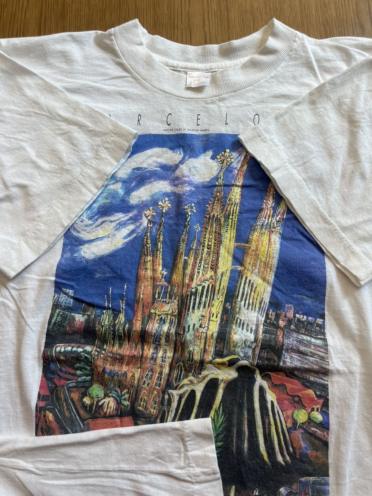 Arts & Science Vintage ANTONI GAUDI SAGRADA FAMILIA Barcelona Artwork 90’s Size US XXL / EU 58 / 5 - 8 Thumbnail
