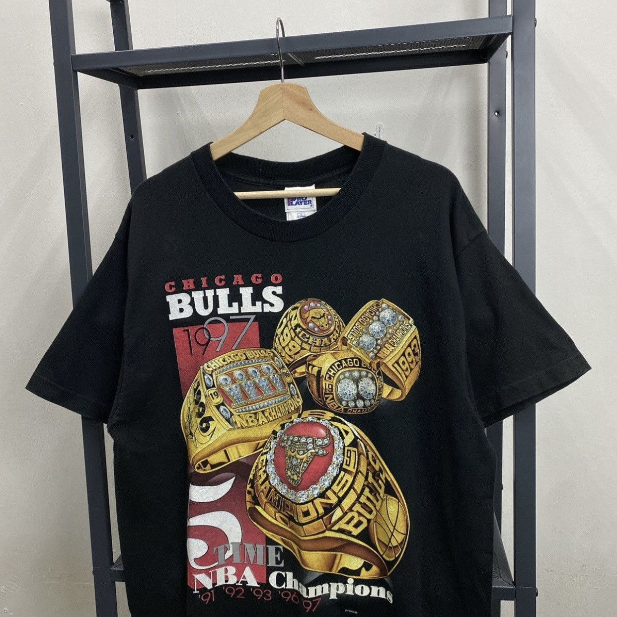 Pro Player Vintage 1997 Chicago Bulls 5 Time NBA Champions Tee Size US L / EU 52-54 / 3 - 3 Thumbnail