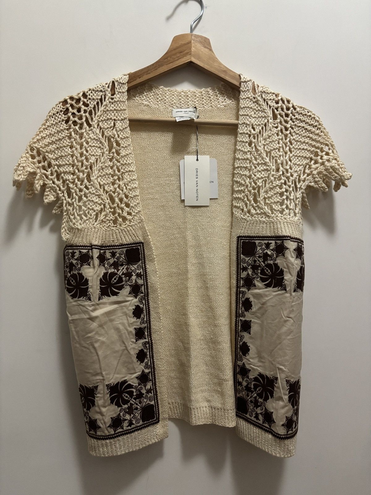 Dries Van Noten Dries Van Noten Cream Cardigan Size S / US 4 / IT 40 - 1 Thumbnail