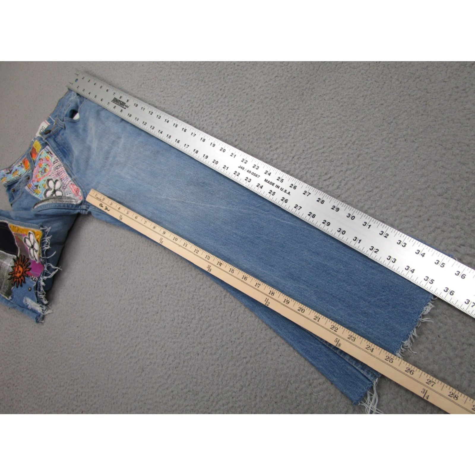 Bdg VINTAGE Patchwork Jeans Womens 24 Light Wash Boho Embroidered Hippie y2k Festival BDG Jeans Flared 5-Pocket Womens Jeans Size 42" / US 20 - 6 Thumbnail