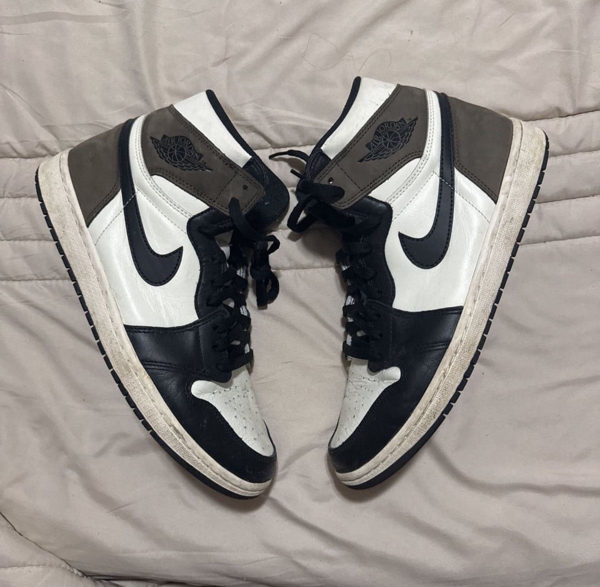 Size Air Jordan High 'Dark Mocha' (Used)