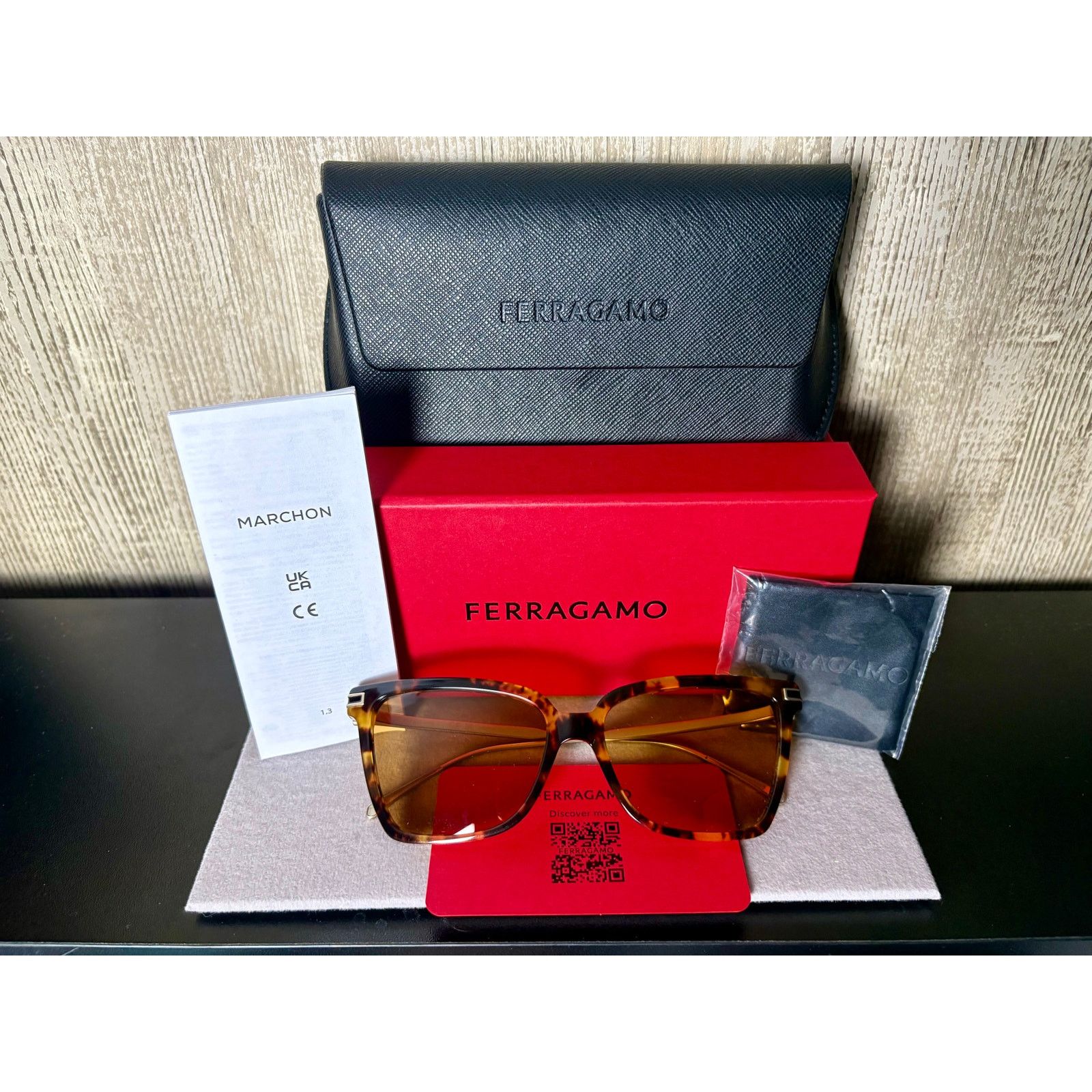 Salvatore Ferragamo Stunning Salvatore Ferragamo Butterfly Sunglasses SF2036S Size ONE SIZE - 1 Thumbnail