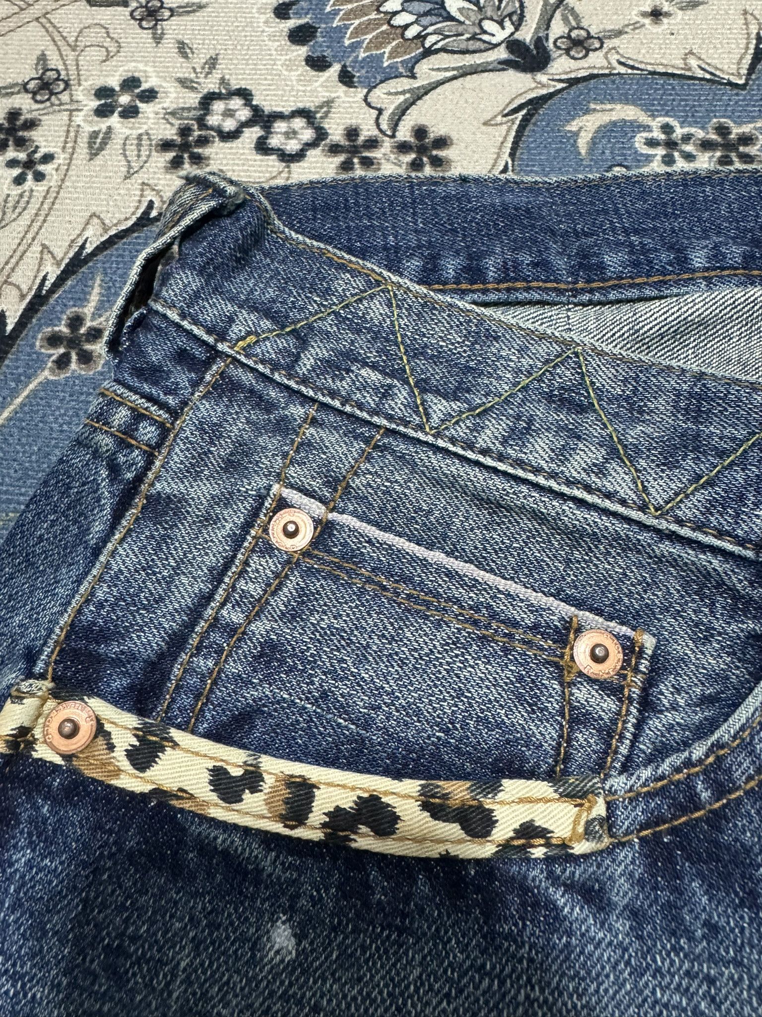 Goodhood × Japanese Brand × R.Newbold Japanese Brand Goodhood x R.Newbold Selvadge Painted Jeans Size US 31 - 8 Thumbnail