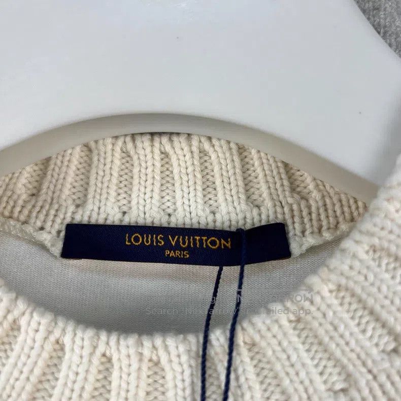 Louis Vuitton Louis Vuitton SS22 Logo Letter Embroidery Crew Neck Short Size US XS / EU 42 / 0 - 4 Thumbnail