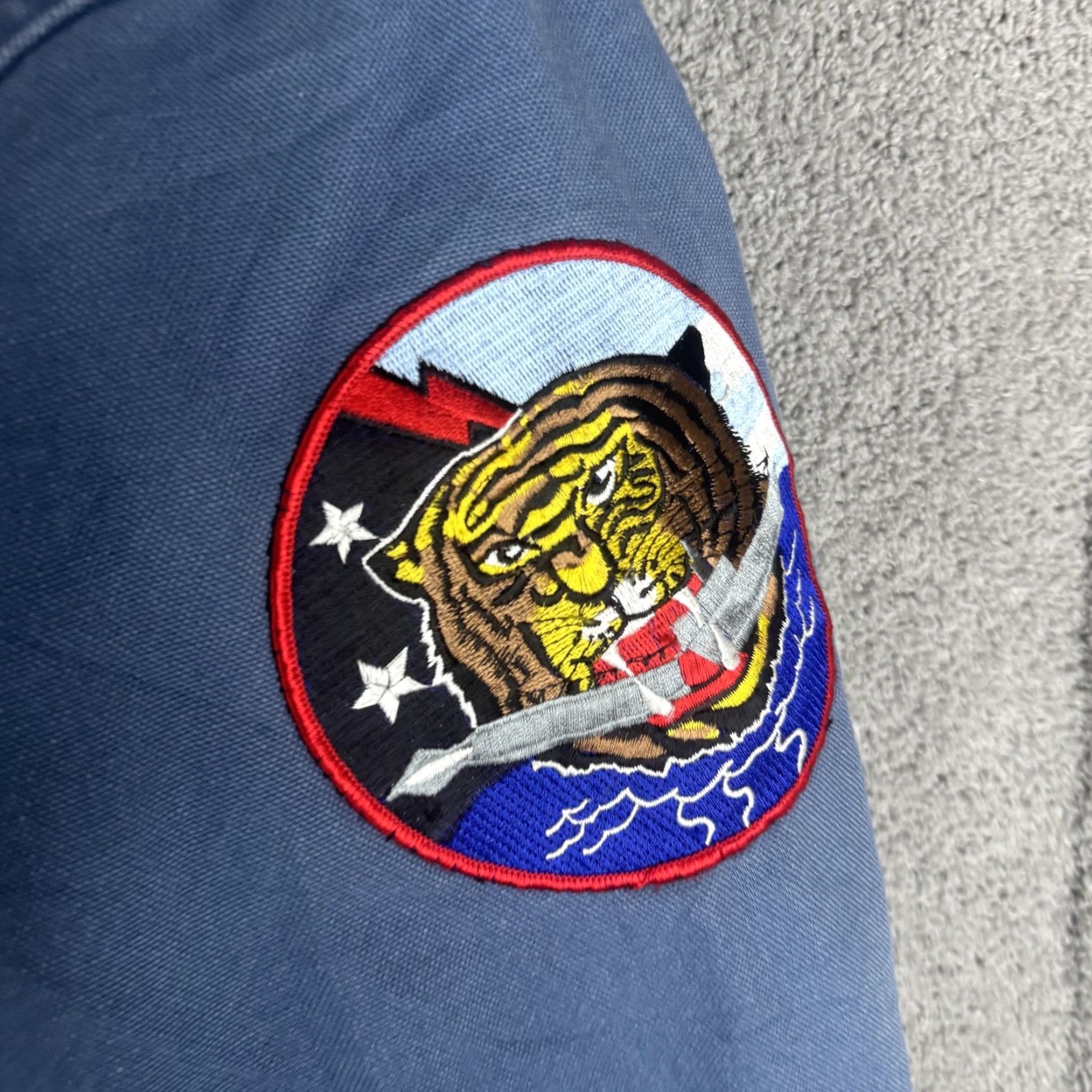 Vintage VINTAGE L.L.Bean Coat Mens 2XL Blue Canvas Corduroy Collar Tiger Patch 90s Coat Size US XXL / EU 58 / 5 - 6 Thumbnail