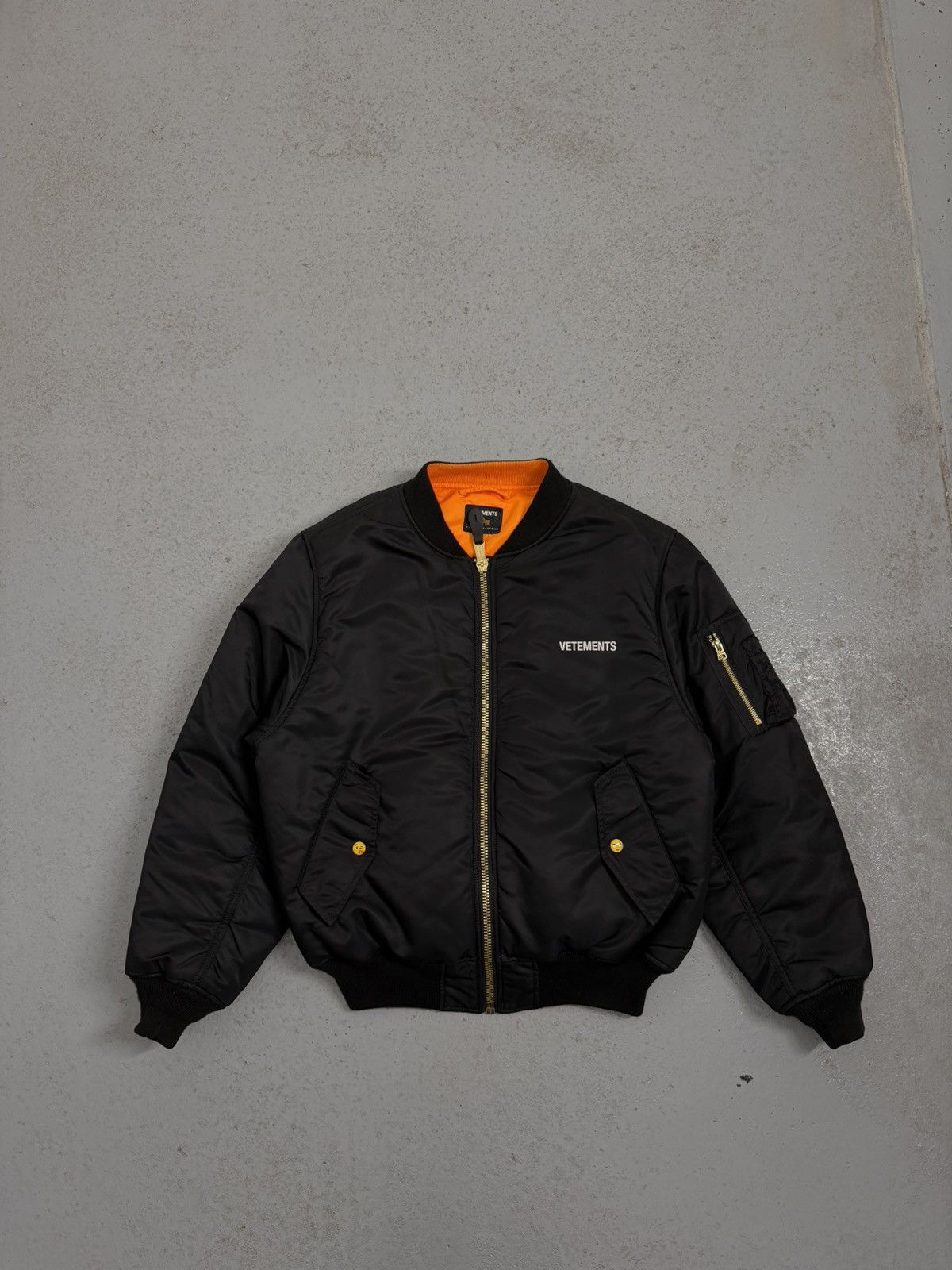 Alpha Industries × Vetements Vetements x Alpha Industries Reversible Bomber Jacket Size US XS / EU 42 / 0 - 3 Thumbnail