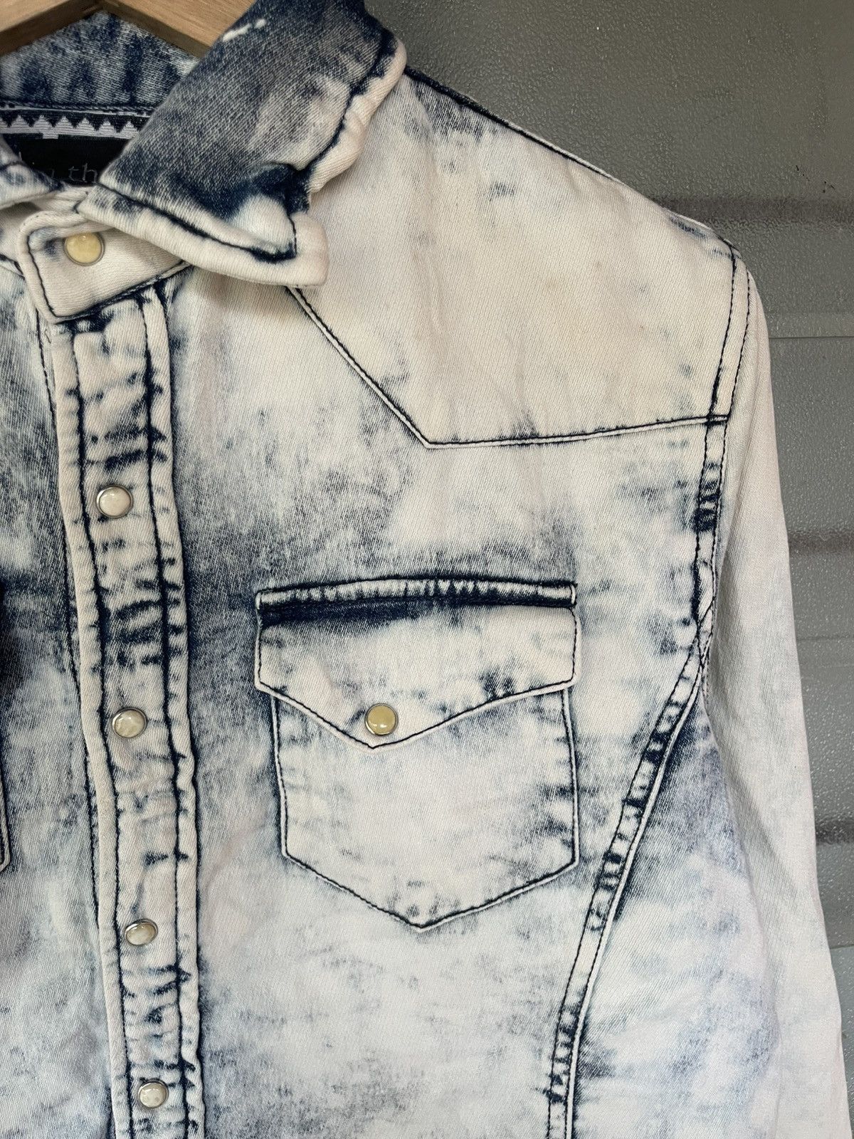 In The Attic Vintage In The Attic Long Sleeve Button Down Acid Wash Tee Size US M / EU 48-50 / 2 - 2 Thumbnail