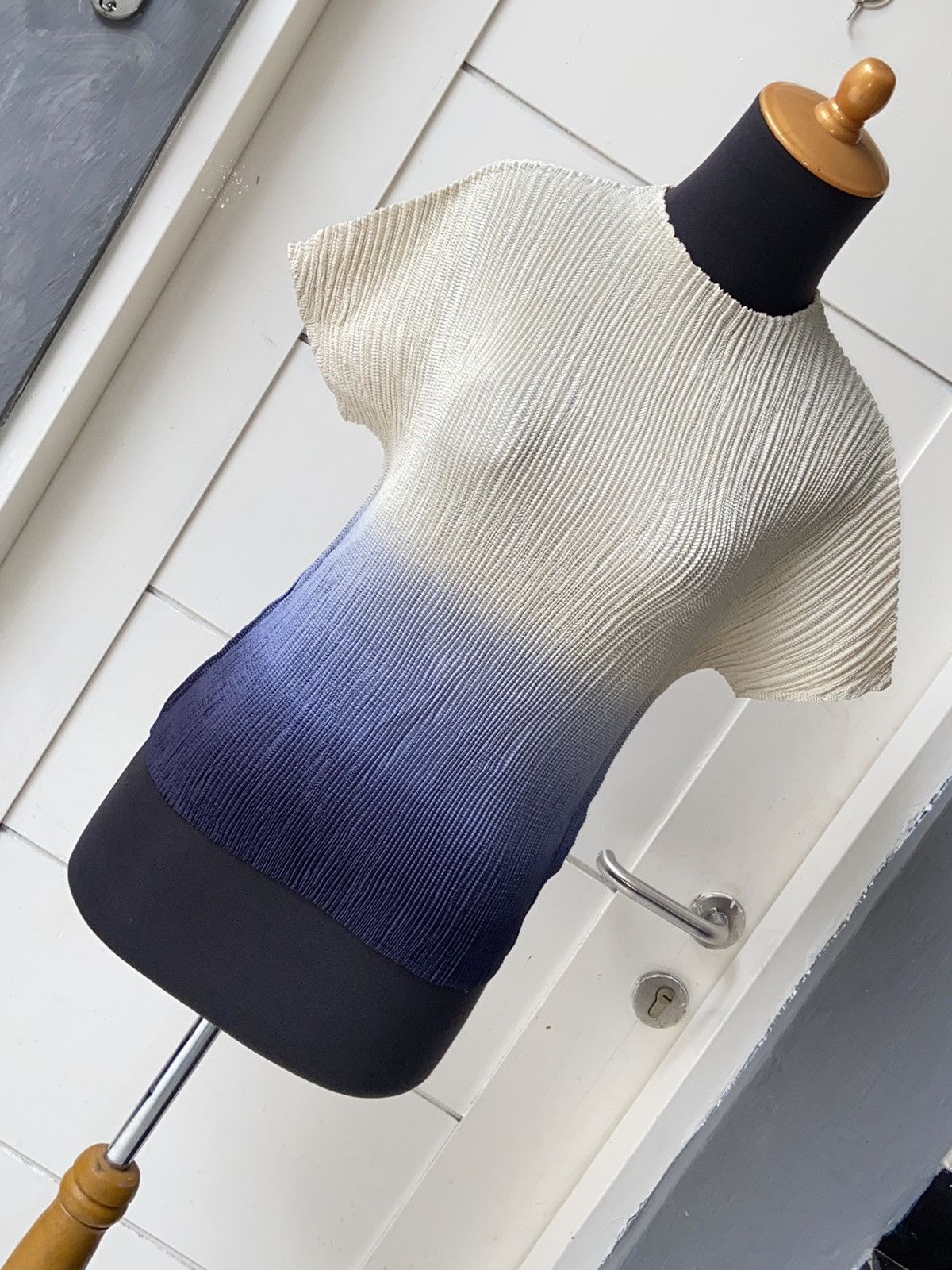 Longchamp LONGCHAMP Pleats T-shirt Size XS / US 0-2 / IT 36-38 - 7 Thumbnail