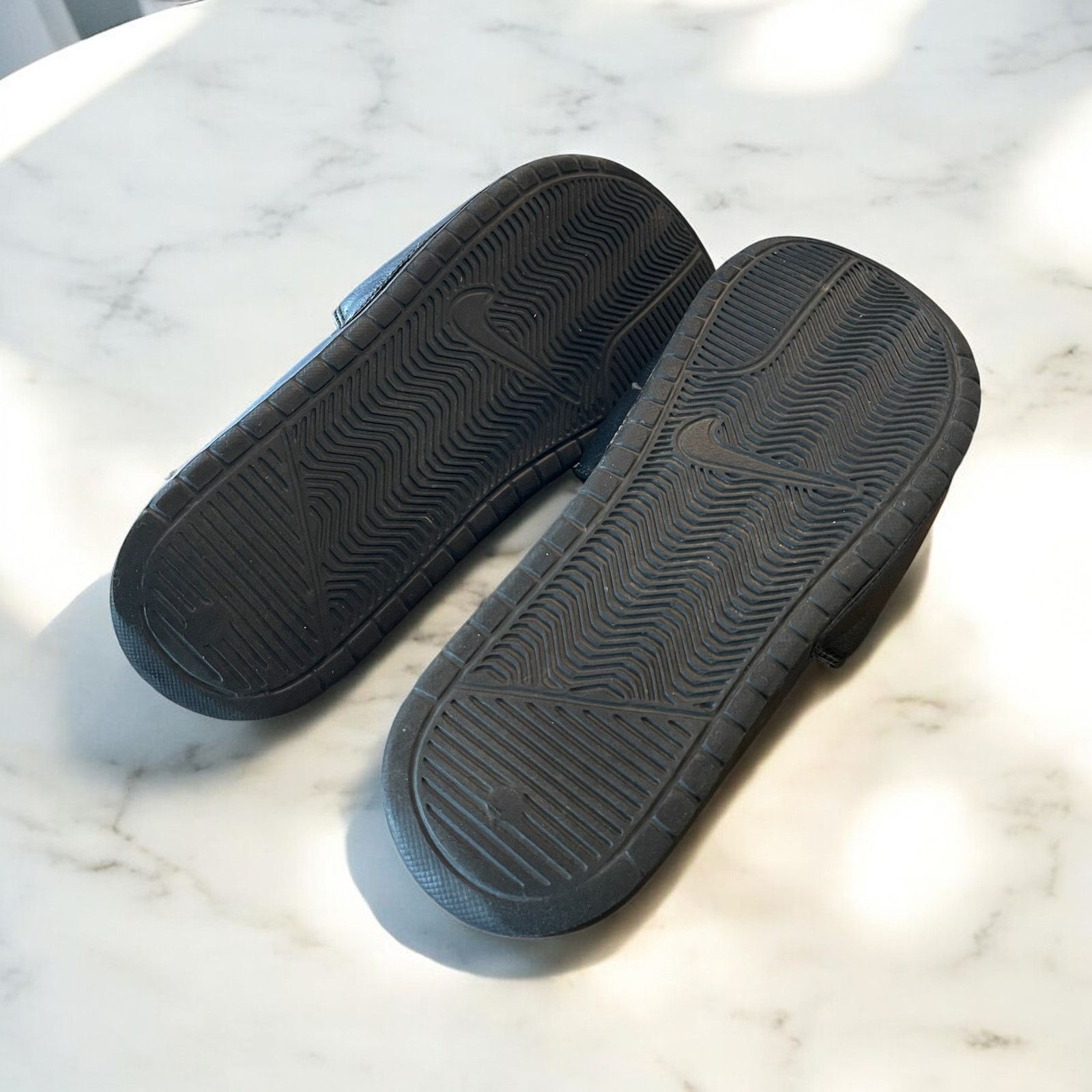 Nike NIKE sandals Flip Flops Slides Size 9 Benassi Black Pink Size US 9 / IT 39 - 5 Thumbnail
