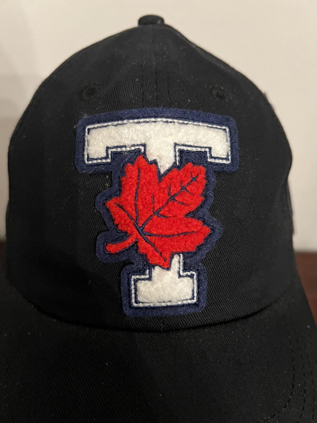 October's Very Own OVO x UofT Campus Sportcap BNWT Size ONE SIZE - 6 Thumbnail