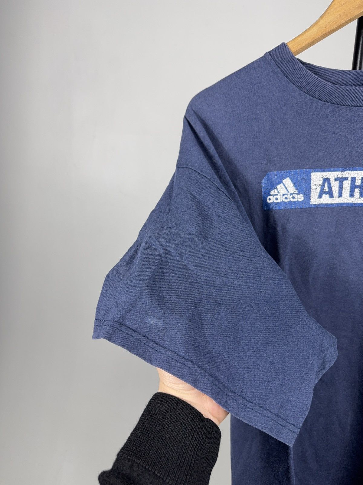Adidas Vintage 00s Adidas Athletics Faded Navy Blue Cracked Logo Size US XL / EU 56 / 4 - 2 Thumbnail