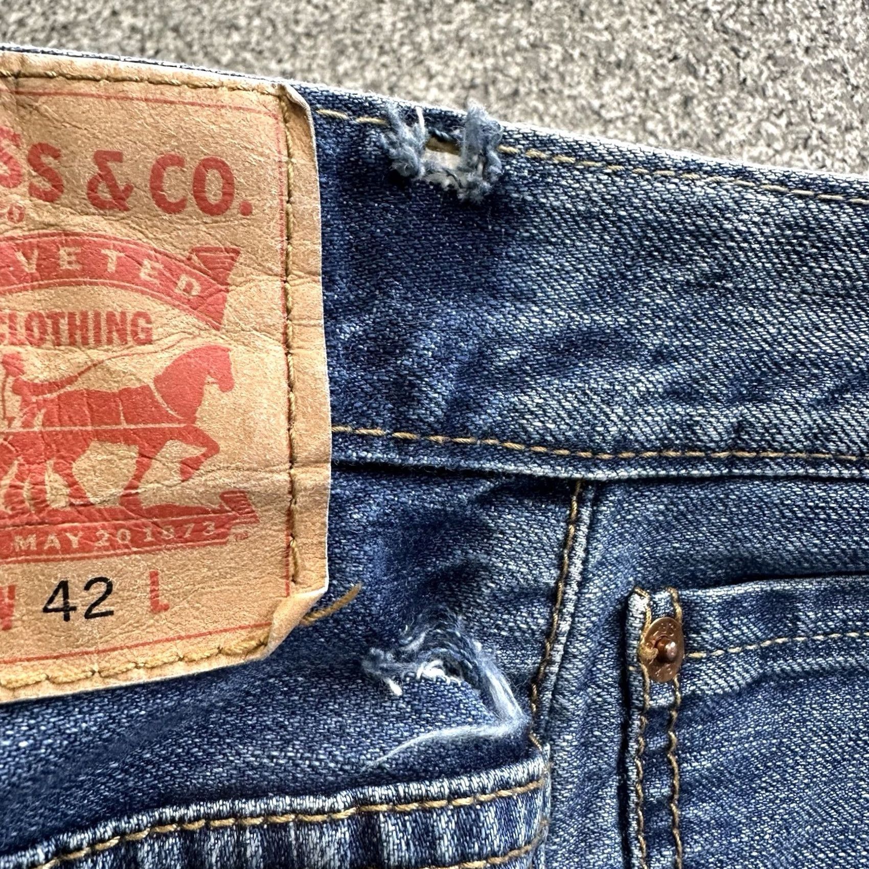Levi's Levi's Shorts Denim Mens 42x12 Relaxed Fit Dark Wash Denim Shorts Mens 42 Levi's Size US 42 / EU 58 - 7 Thumbnail