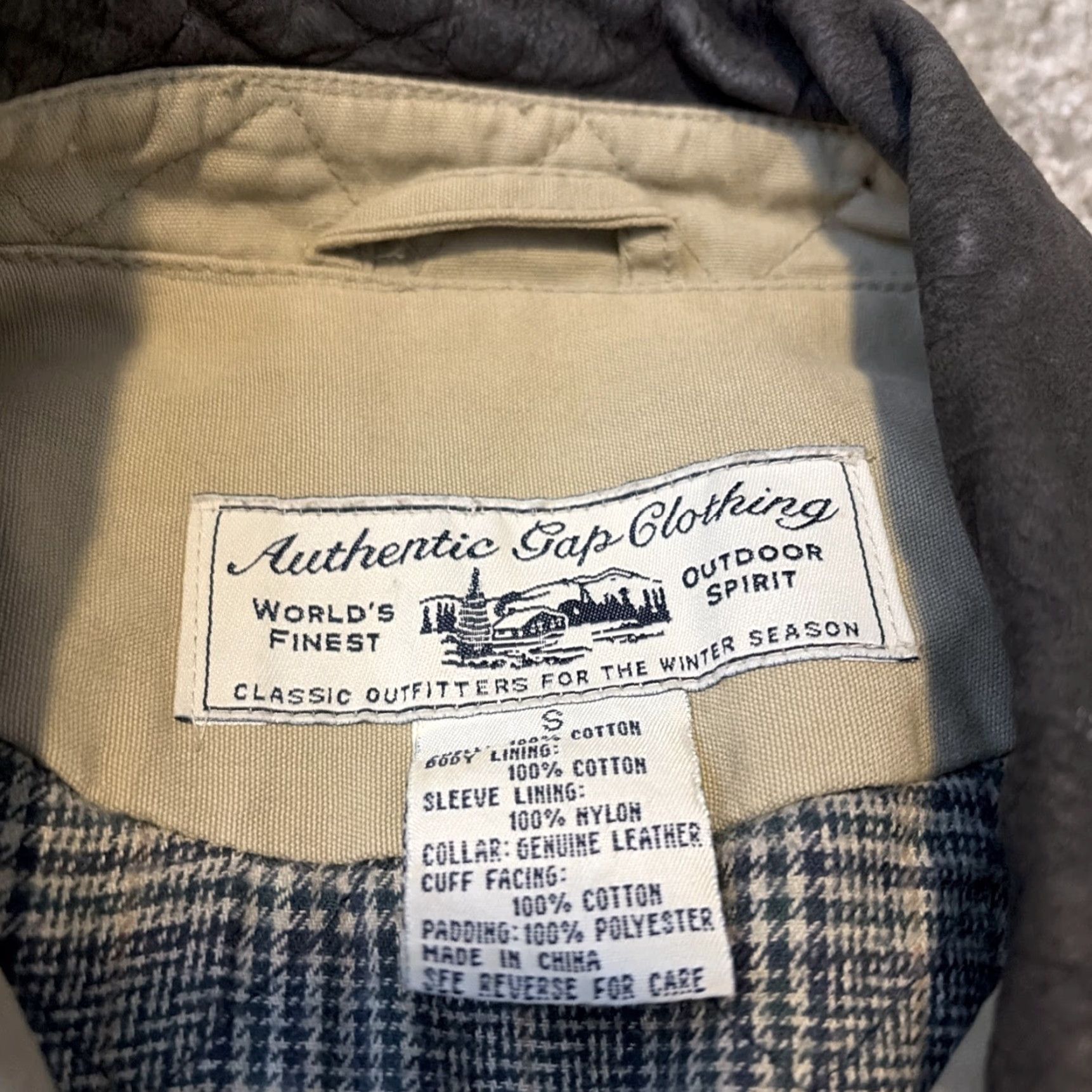 Gap VINTAGE Gap Beige Barn Coat Leather Collar Plaid Lining Adult Small Overcoat Unisex Adults Cotton Coat Mens Womens Size US S / EU 44-46 / 1 - 5 Thumbnail