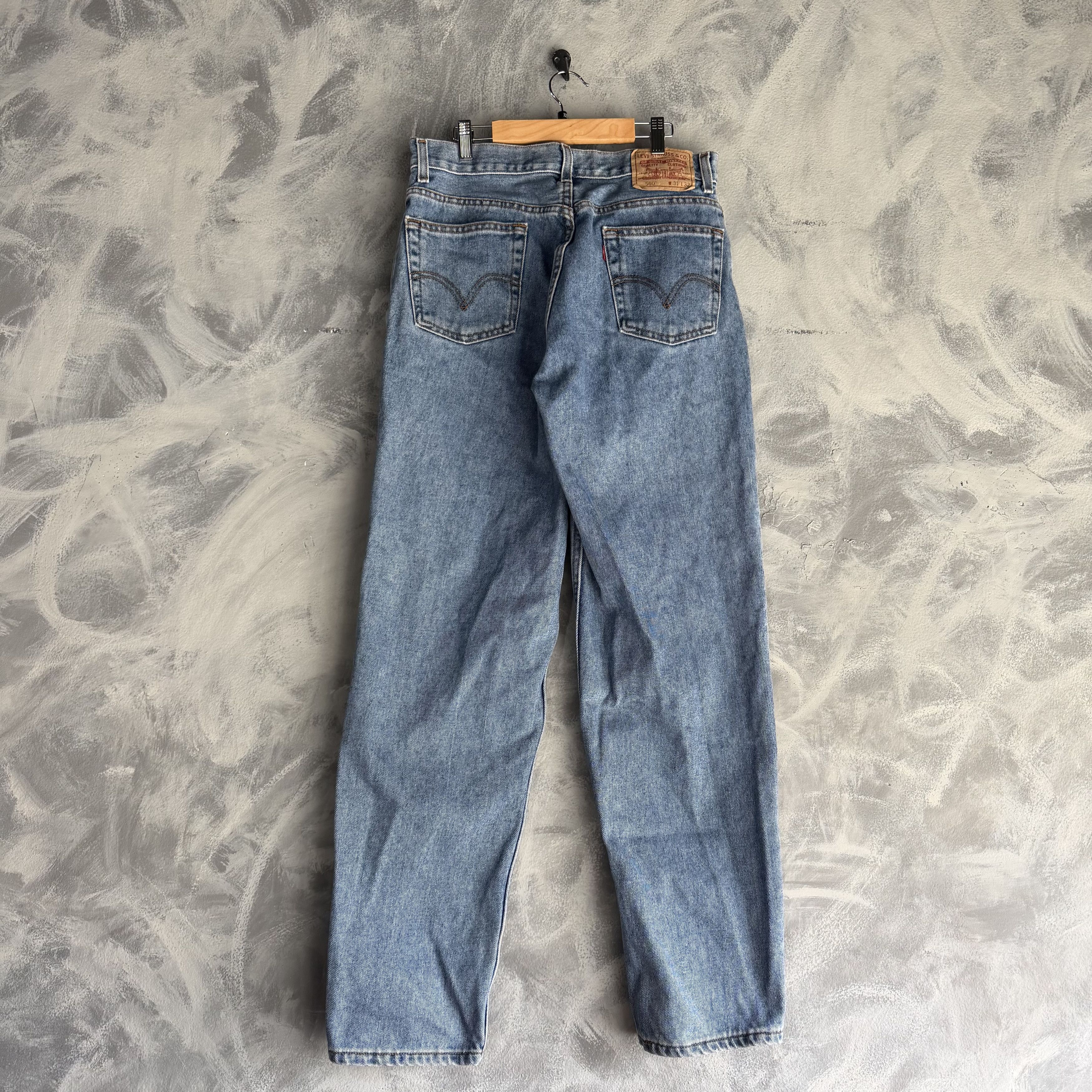 Levi's Vtg Levis 560 Jeans Mens 31x 32 90s Blue Red Tab Size US 31 - 2 Thumbnail