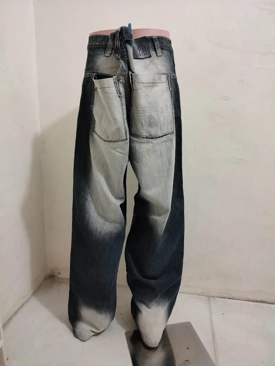 Cartoon Network Lot29 x Looney Tunes Big Painting Cartoon Design Jeans Size US 40 / EU 56 - 2 Thumbnail