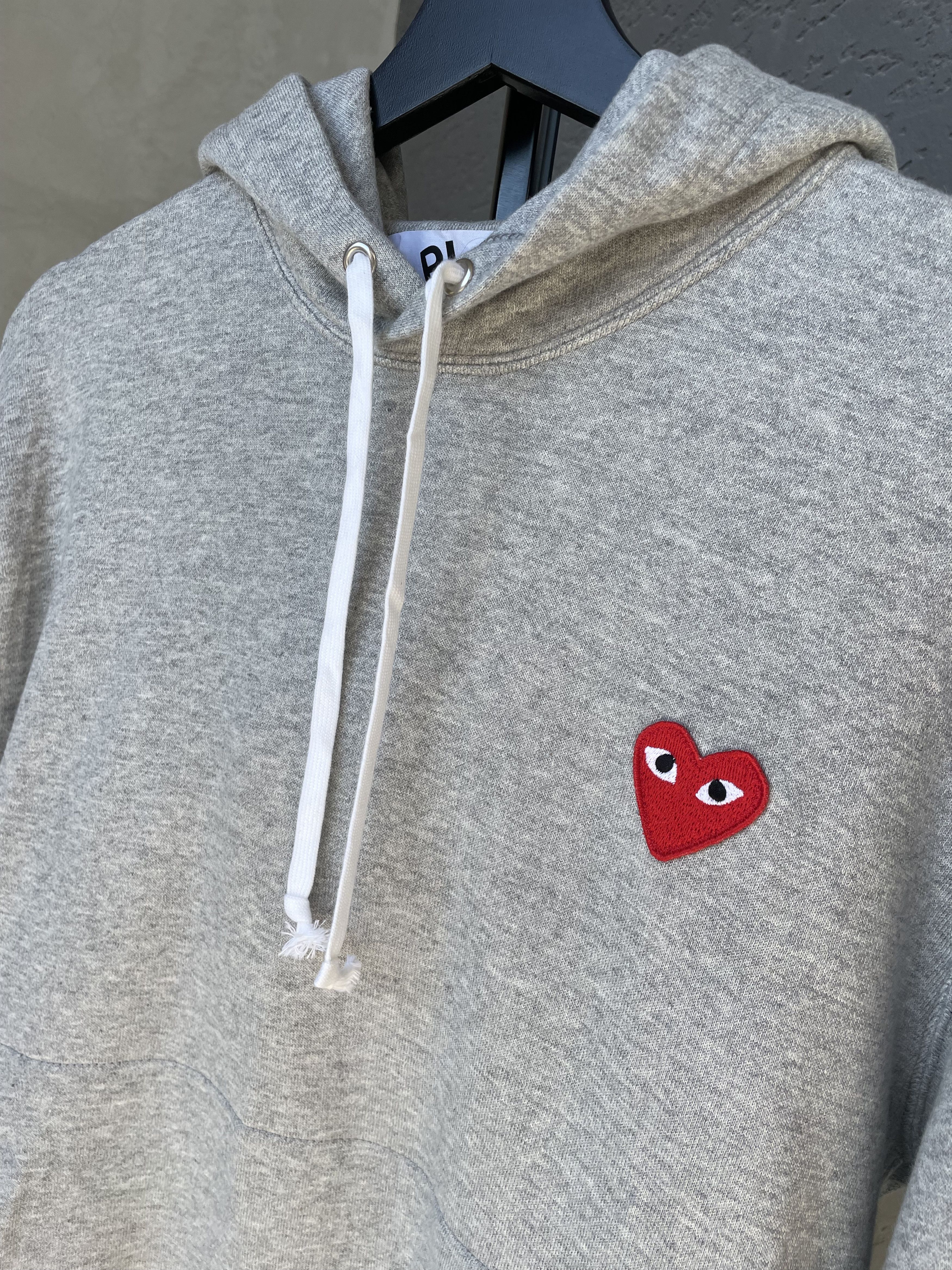 Comme des Garcons × Comme des Garcons PLAY × Comme des Garcons SHIRT COMME DES GARCONS PLAY HOODIE SWEATER SWEATSHIRT Size US M / EU 48-50 / 2 - 3 Thumbnail