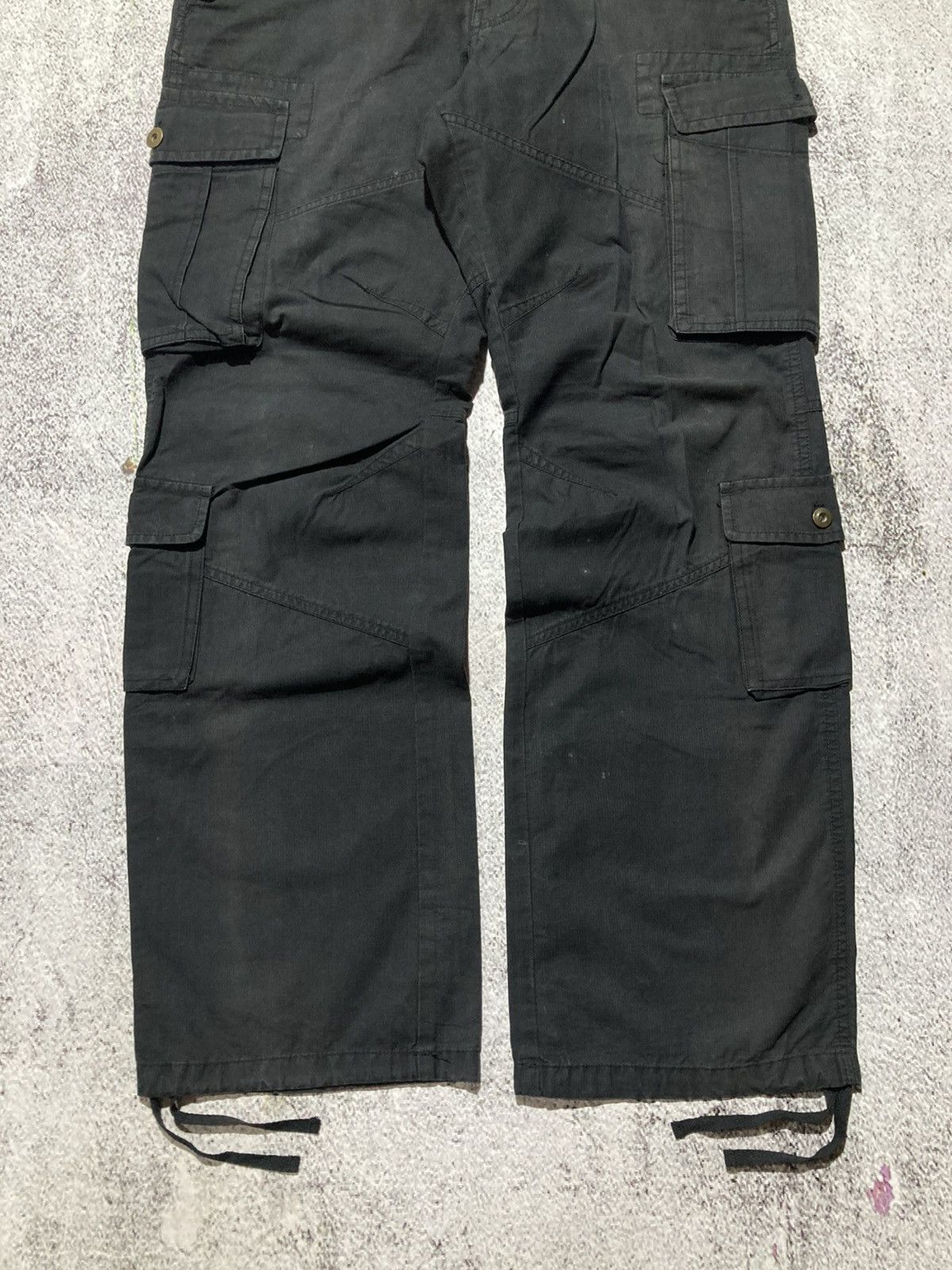 Japanese Brand 2000s Takeo Kikuchi Multipocket Cargo Pants Black Designer Size US 34 / EU 50 - 4 Thumbnail