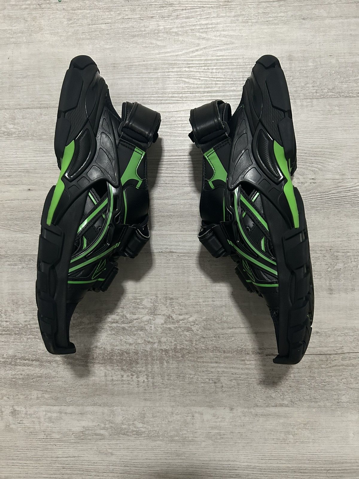 Balenciaga Balenciaga Track Sandals Unisex Size US 8 / EU 41 - 2 Thumbnail