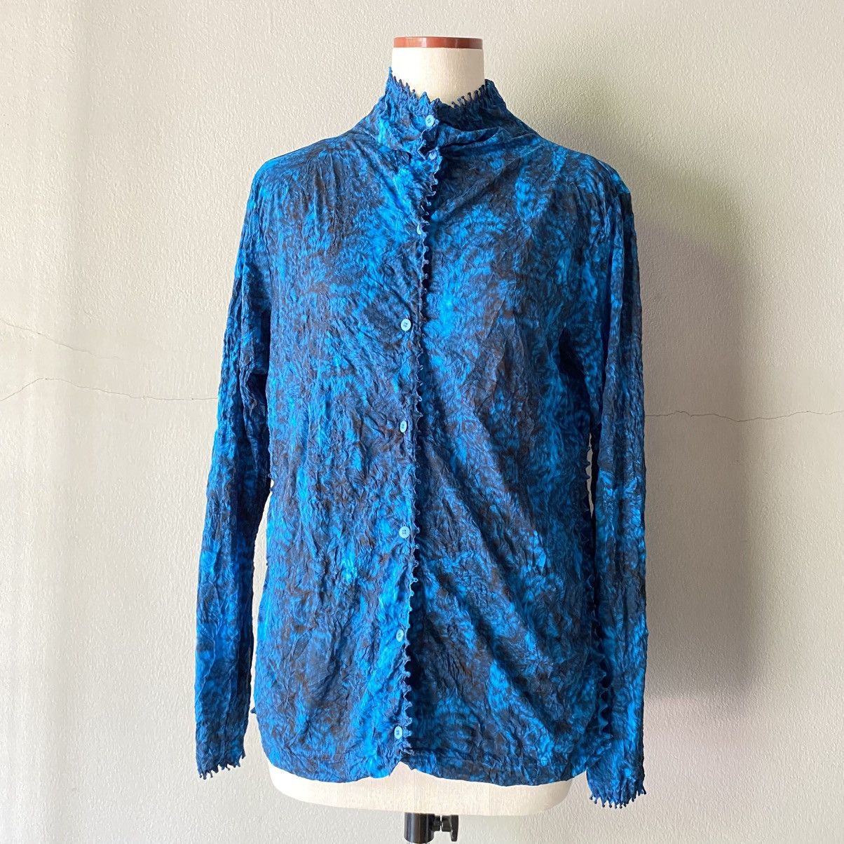 Issey Miyake Haat Blue Crinkle Textured Shirt/Ruffled High Neck Blouse Size XS / US 0-2 / IT 36-38 - 18 Thumbnail