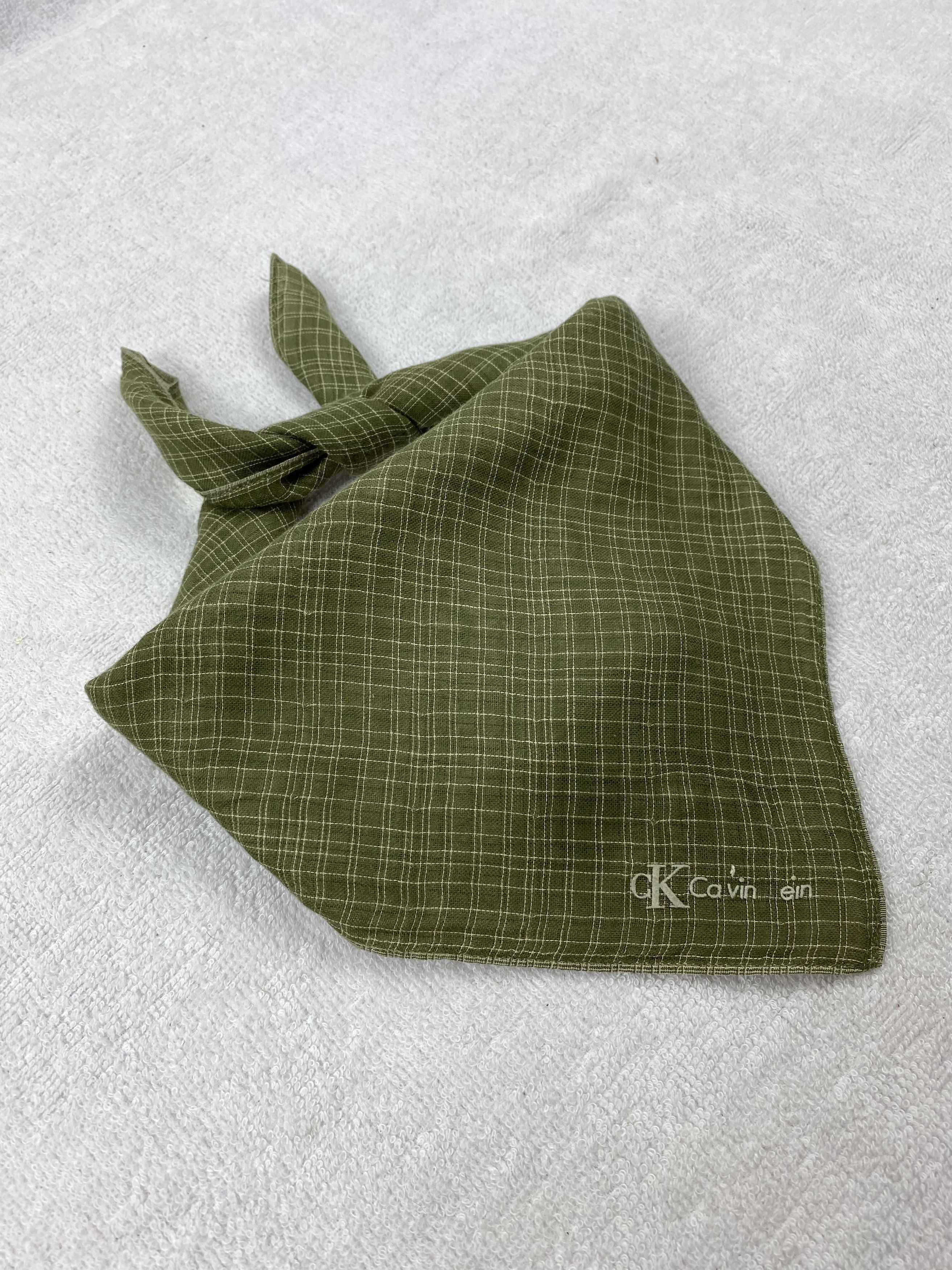 Calvin Klein Calvin Klein Handkerchief / Bandana / Neckerchief Size ONE SIZE - 1 Thumbnail