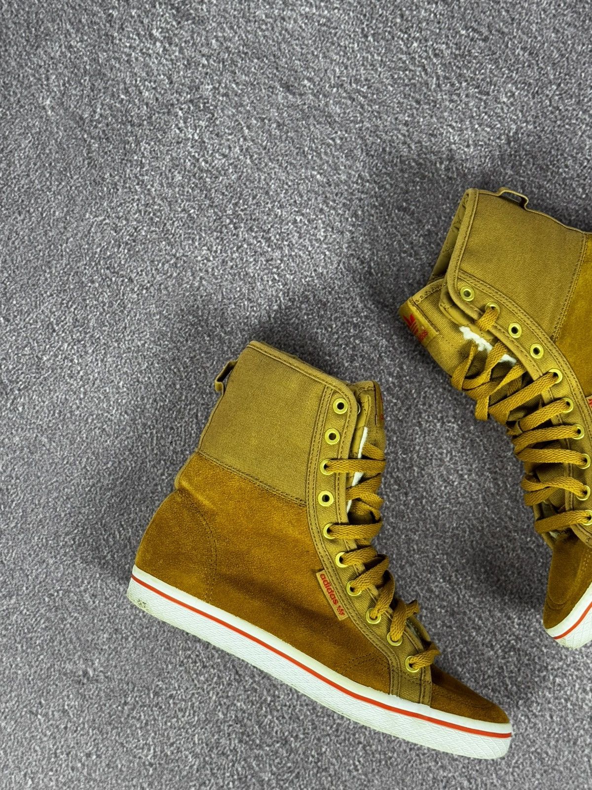 Adidas Y2K 00s Aesthetic Adidas Glamour Faux Fur Hi-Top Sneakers Size US 8 / IT 38 - 4 Thumbnail
