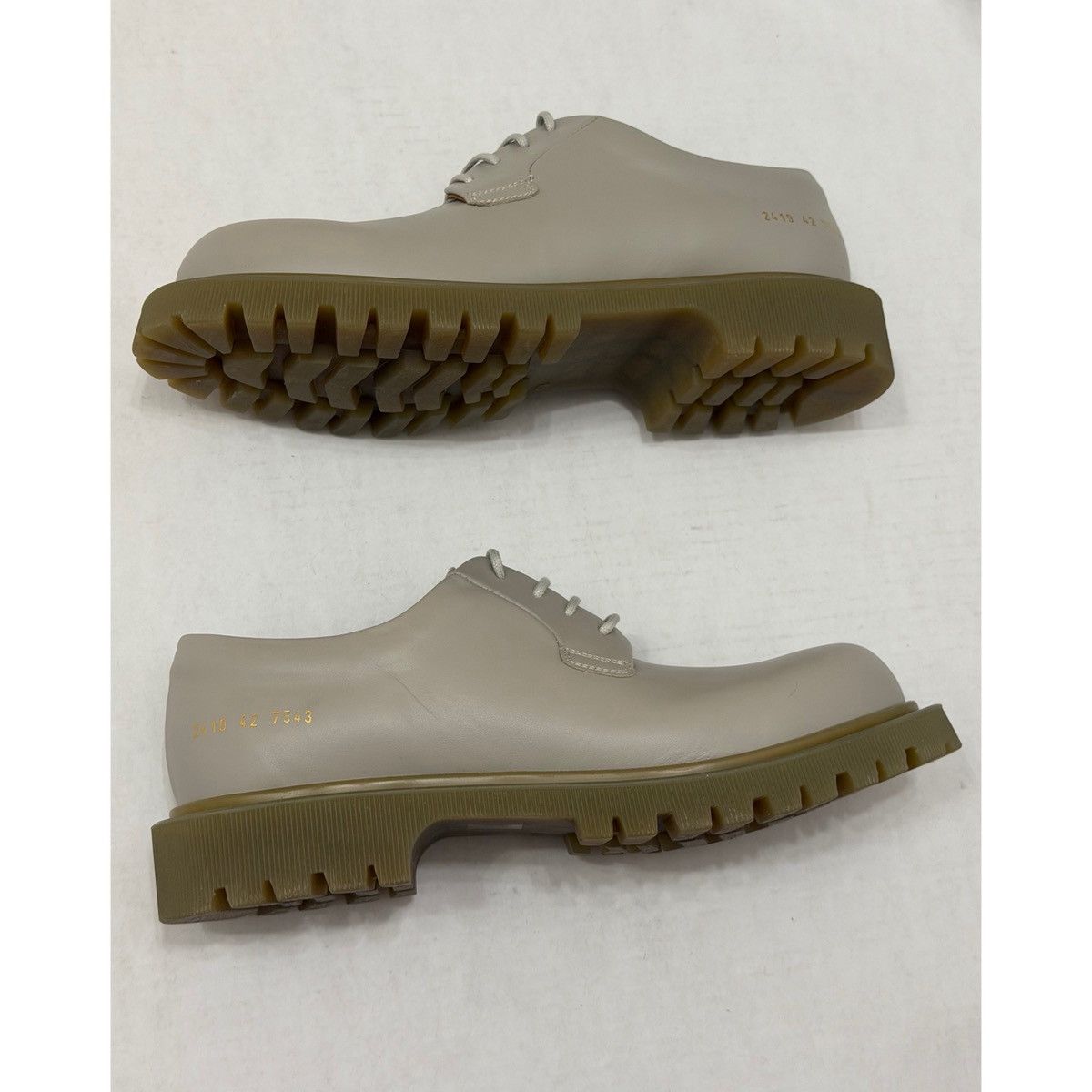 Common Projects COMMOM PROJECTS GREY DERBY WITH SUPER SOLE Size US 9 / EU 42 - 19 Thumbnail