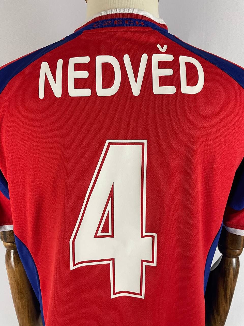 Puma Puma T Shirt Czech Republic 2000 Euro Nedved 4 Red Vintage Size US L / EU 52-54 / 3 - 16 Thumbnail