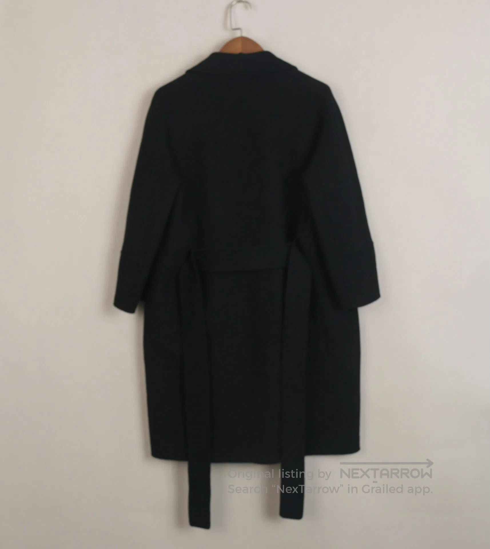 Max Mara Max Mara Black Wool Mid-Length Coat. Size M / US 6-8 / IT 42-44 - 4 Thumbnail