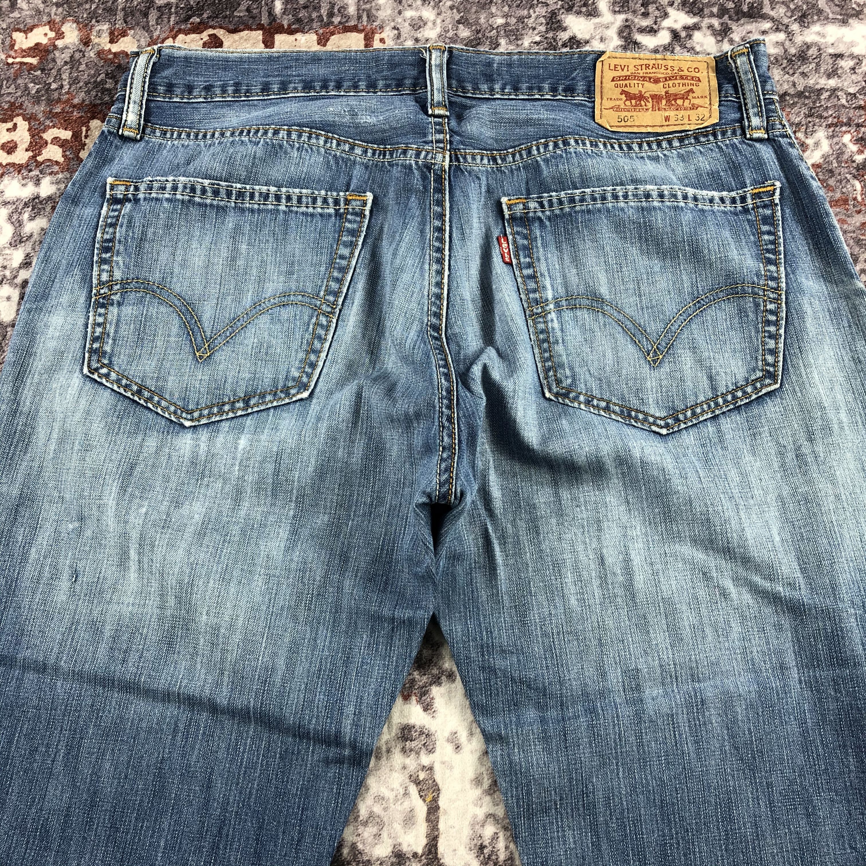 Levi's × Vintage Vintage Blue Wash Levis 505 Jeans-JM2459 Size US 35 - 5 Thumbnail